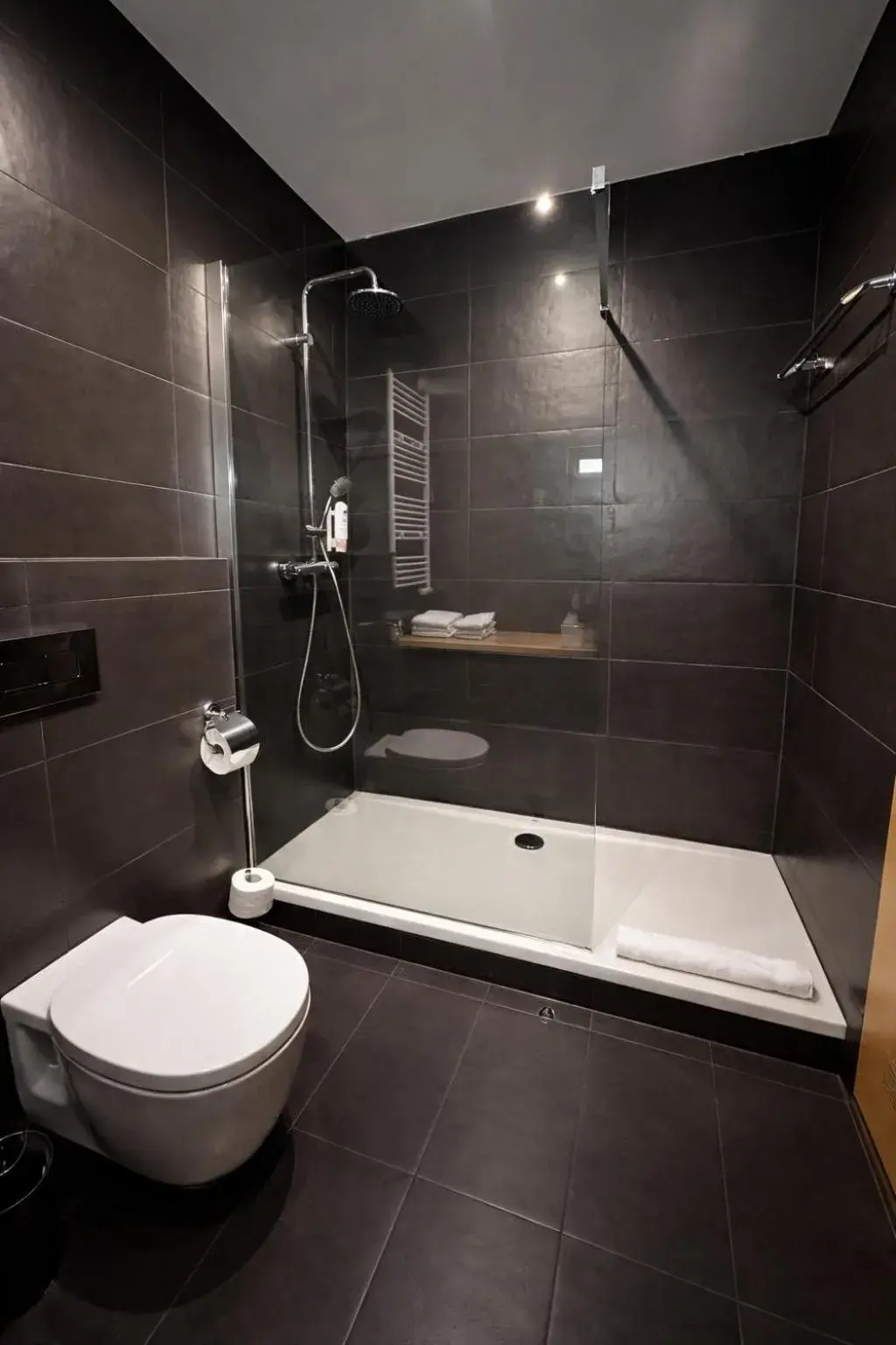 Triple Room with Bathroom in Hotel Kapitol Triple Room with Bathroom in Hotel Kapitol