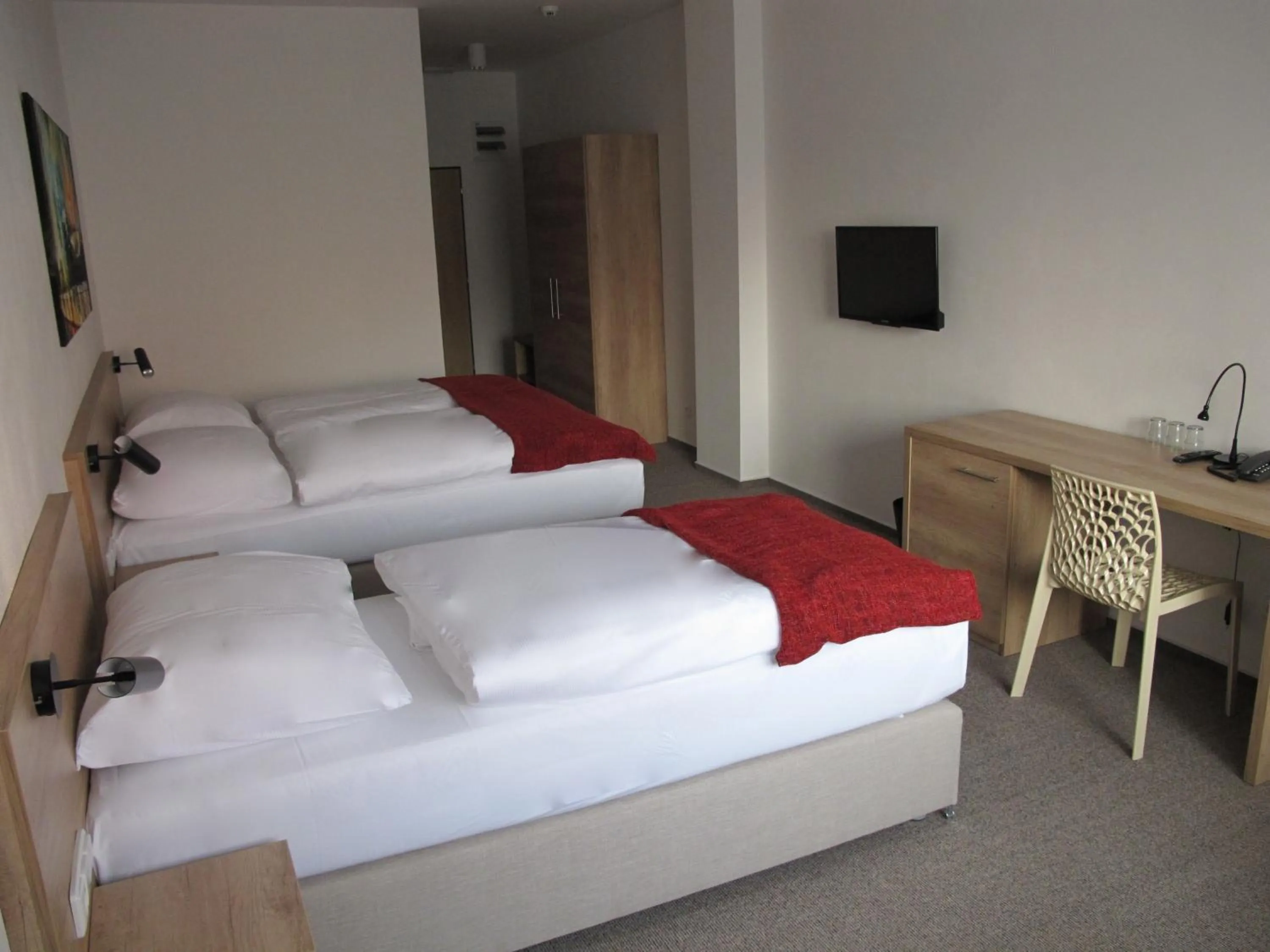 Bedroom, Bed in Hotel Kapitol