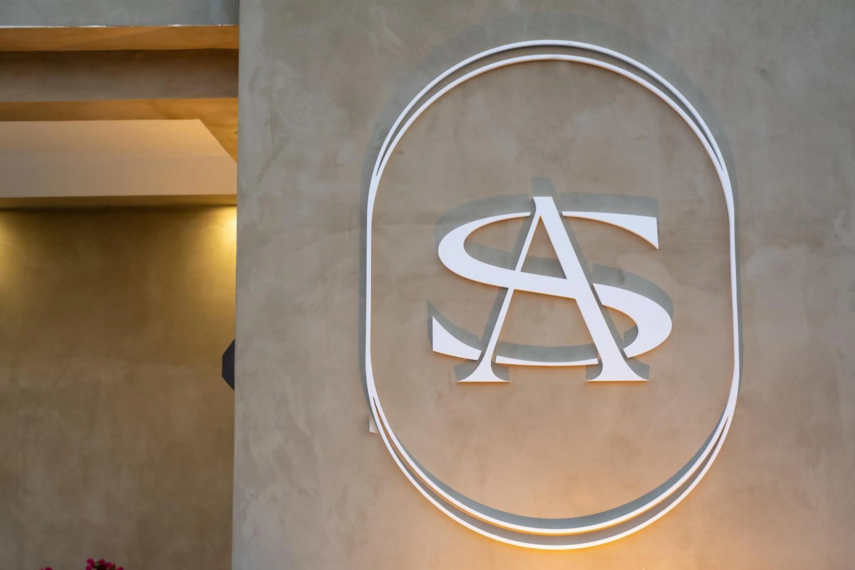 Logo/Certificate/Sign in Airscape Hotel Free Shuttle From And To Athen's Airport