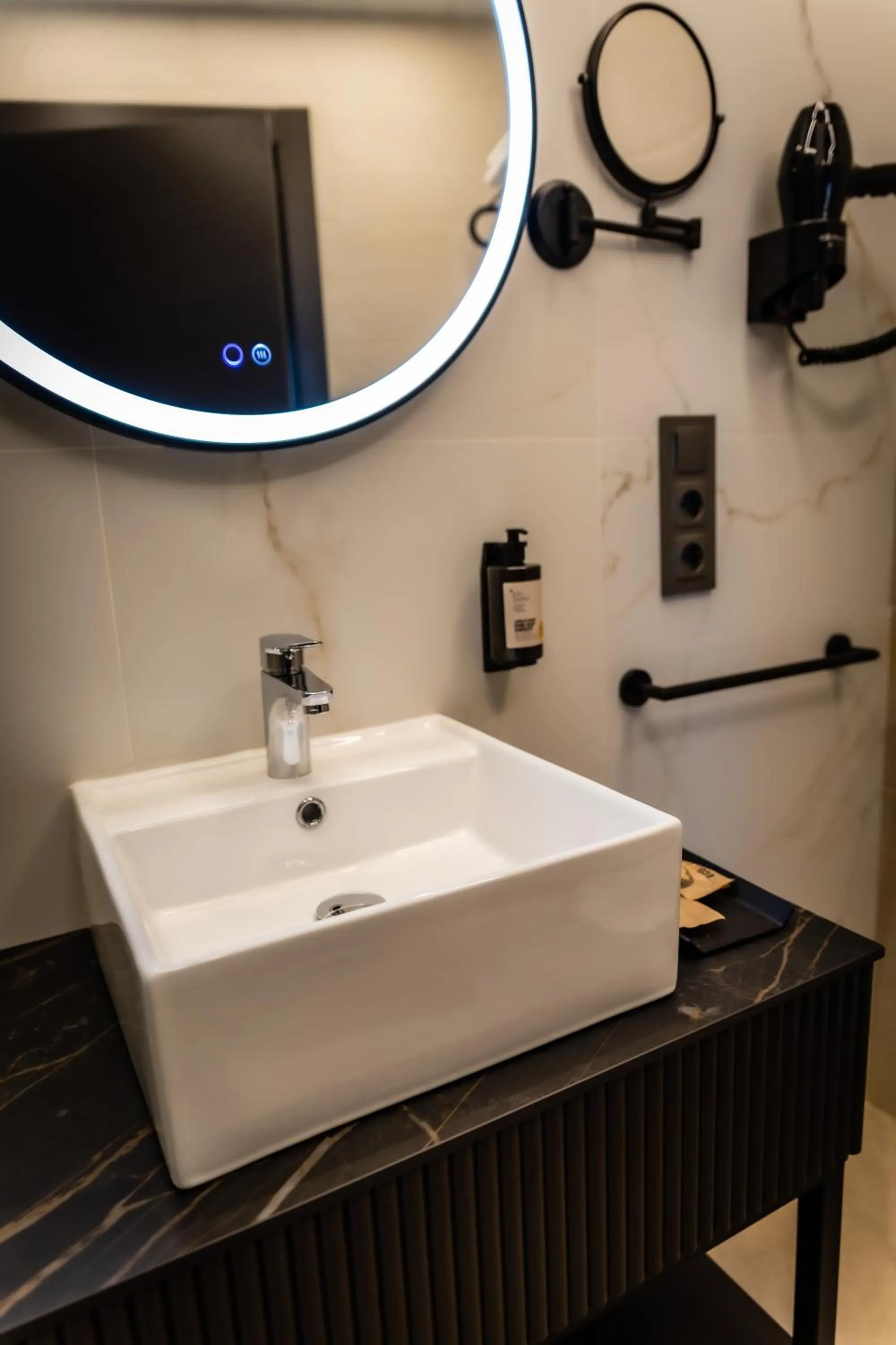 Bathroom in HOTEL CORONA DE PADRÓN