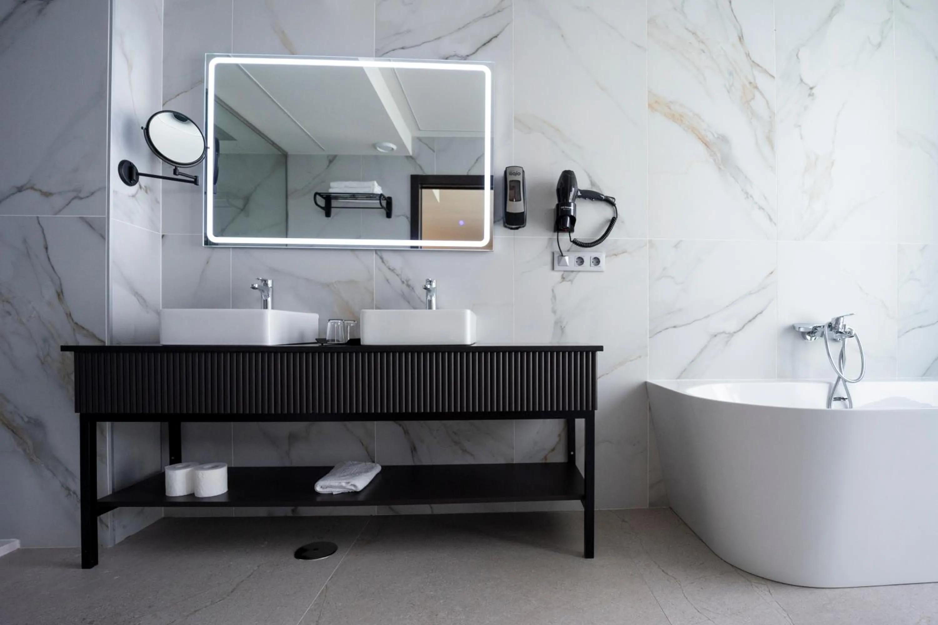 Bathroom in HOTEL CORONA DE PADRÓN