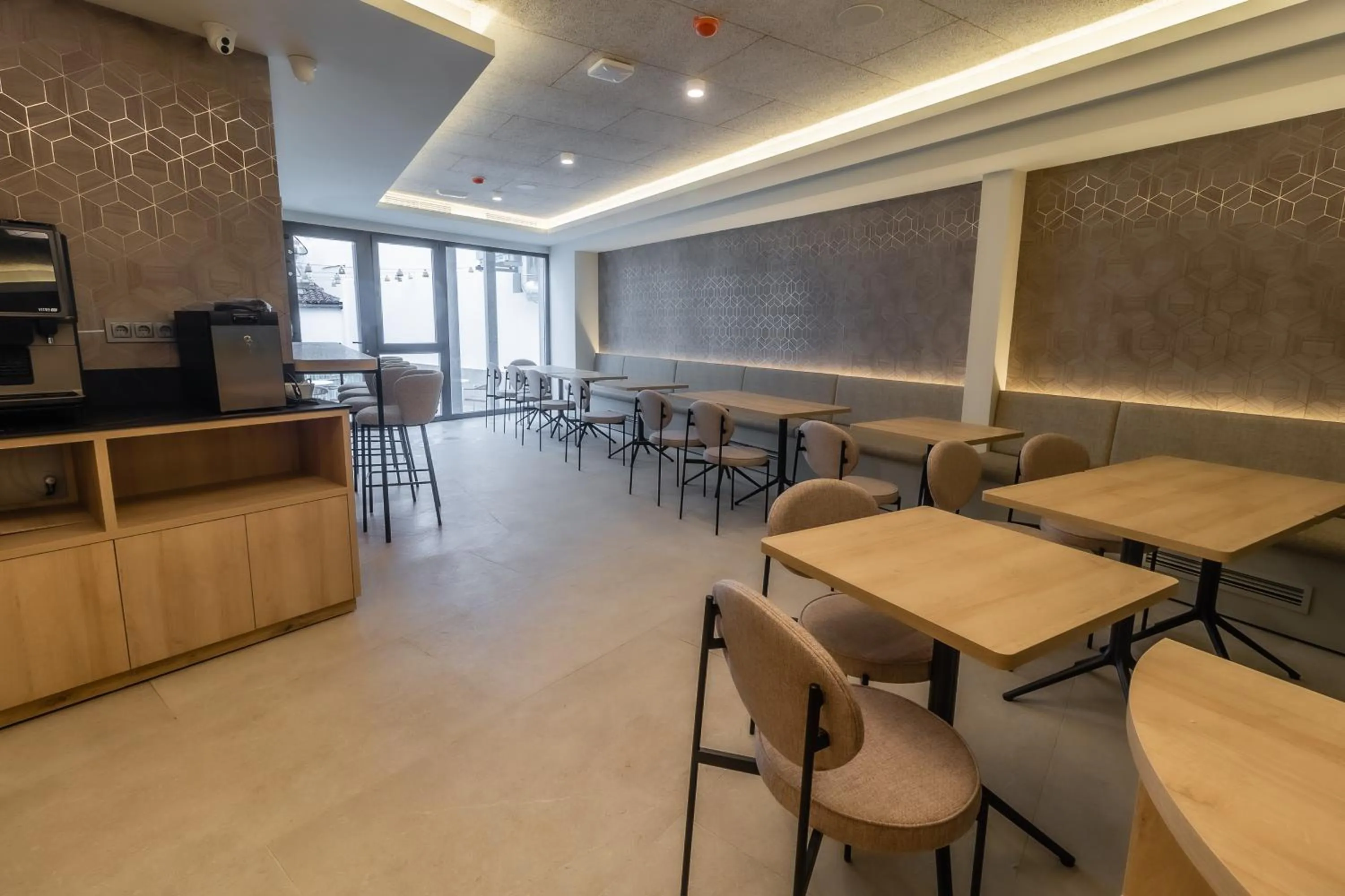 Restaurant/places to eat in HOTEL CORONA DE PADRÓN