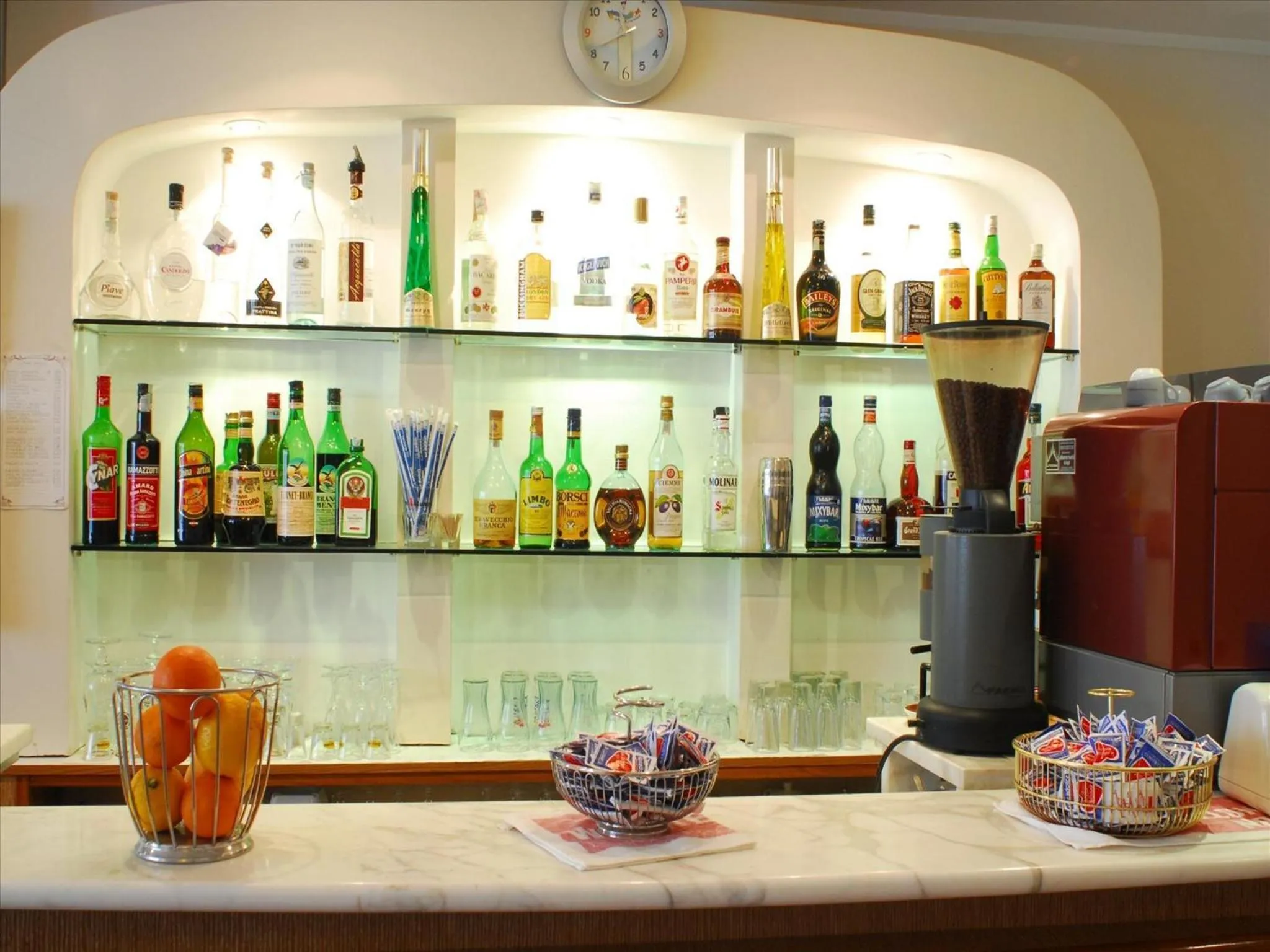 Lounge or bar in Hotel Veliero
