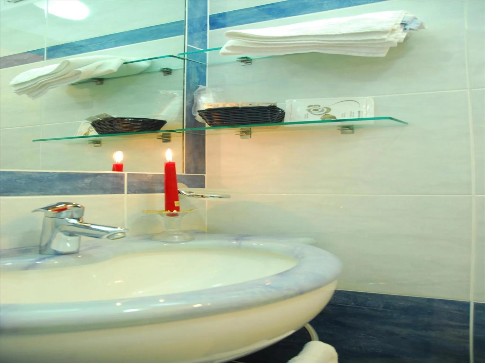 Bathroom in Hotel Veliero