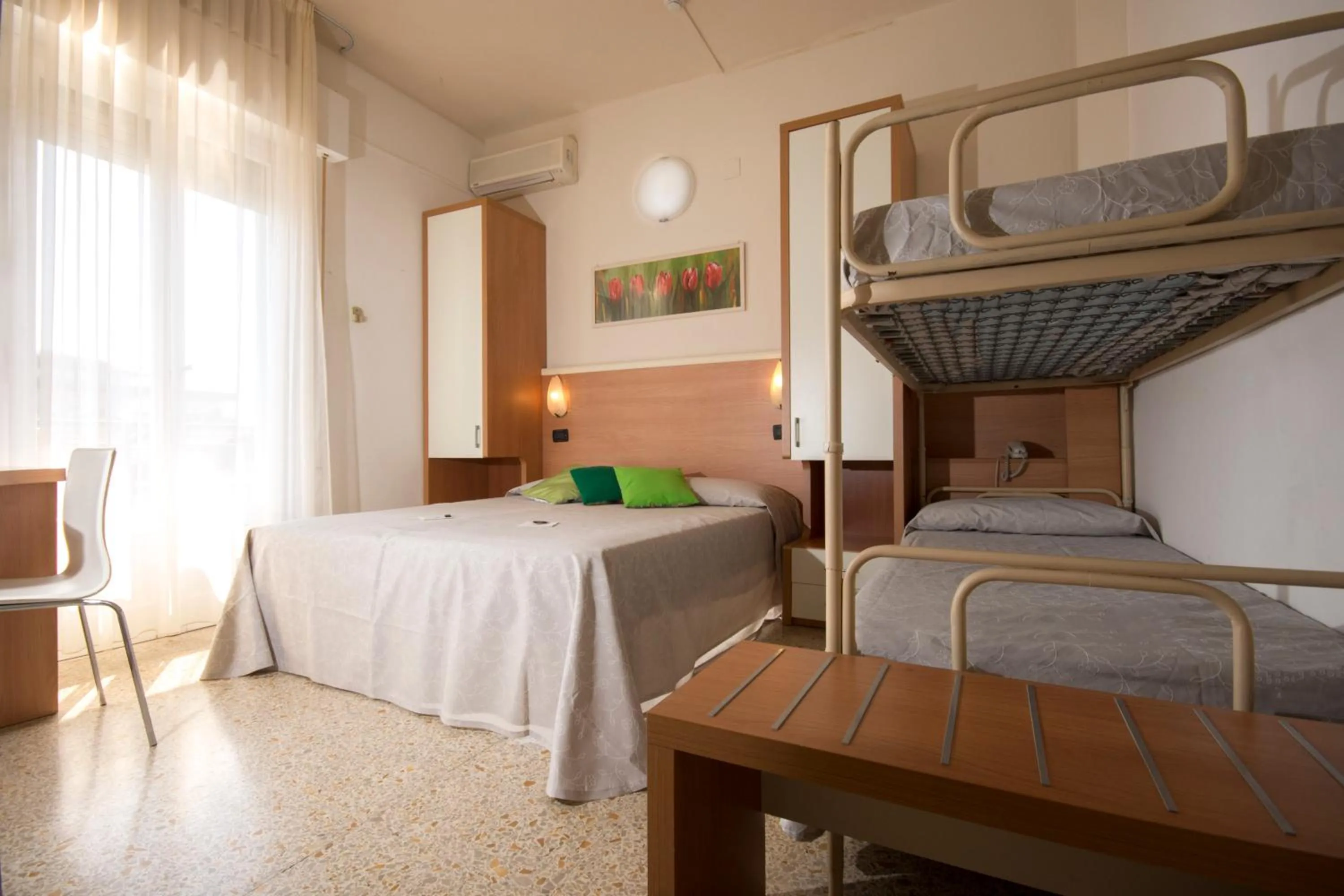 bunk bed, Bed in Hotel Veliero