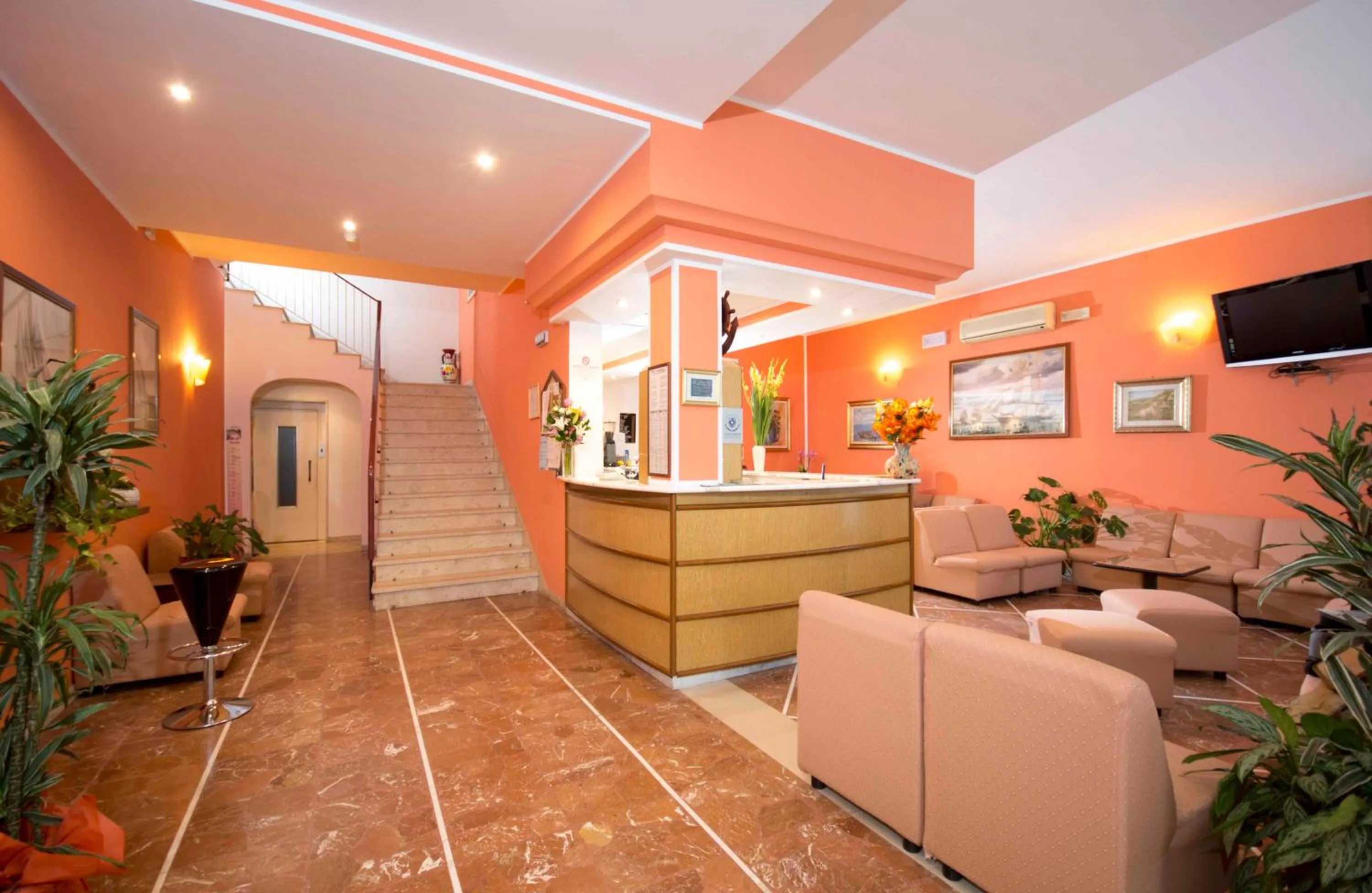 Communal lounge/ TV room in Hotel Veliero