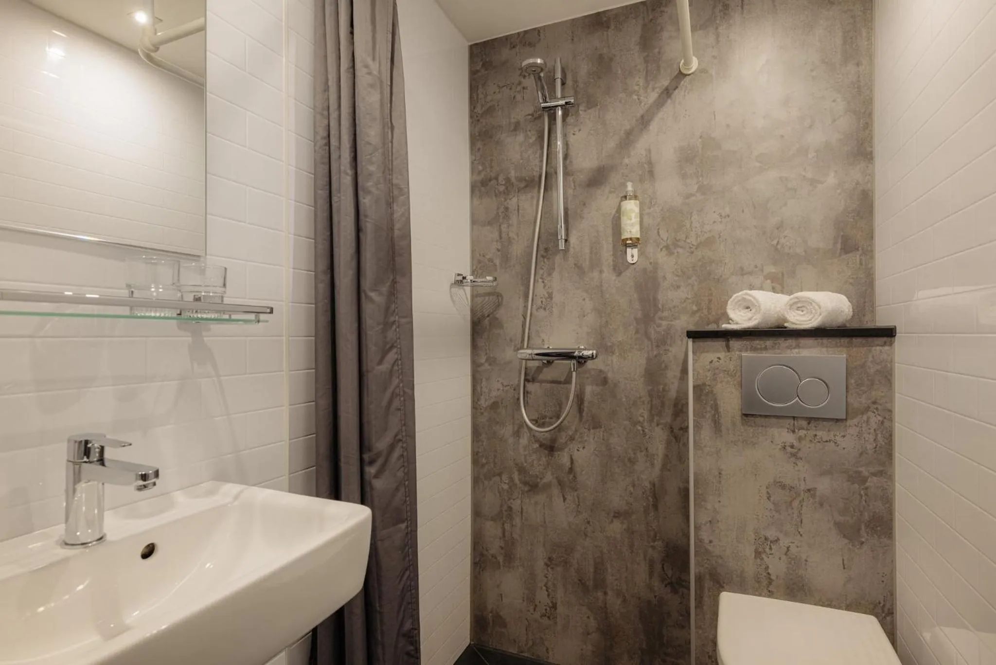 Bathroom in Leonardo Boutique Hotel The Lancaster Amsterdam