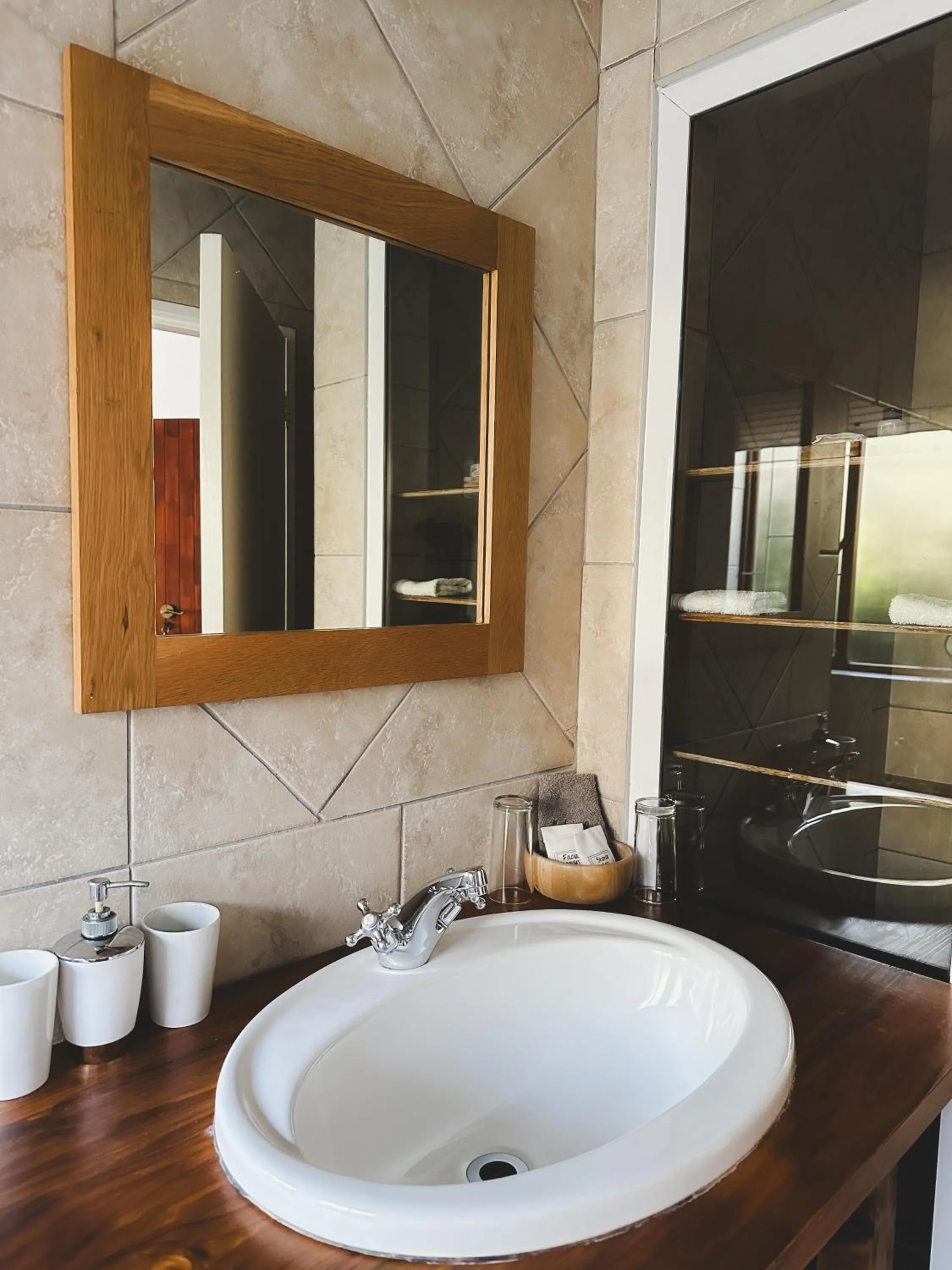 Bathroom in Assegaaibosch Country Lodge
