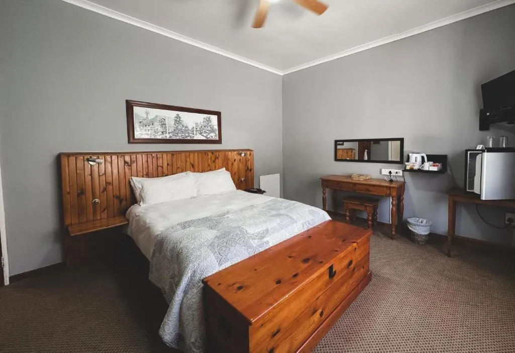 Bed in Assegaaibosch Country Lodge