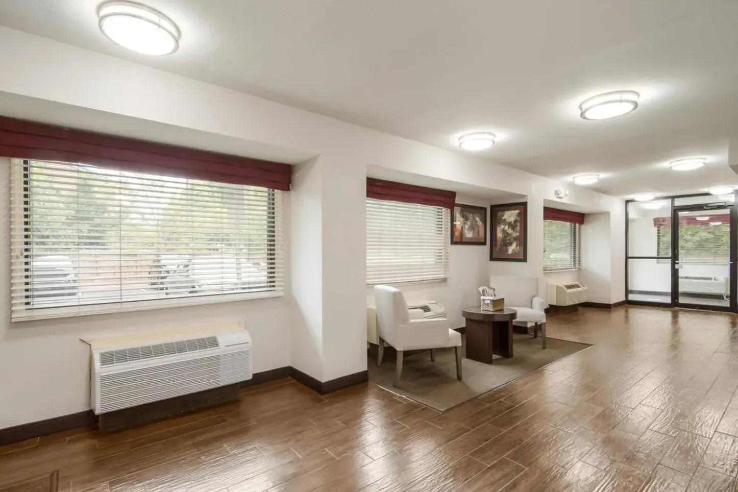 Lobby or reception in Red Roof Inn Durham - Duke Univ Medical Center Lobby or reception in Red Roof Inn Durham - Duke Univ Medical Center