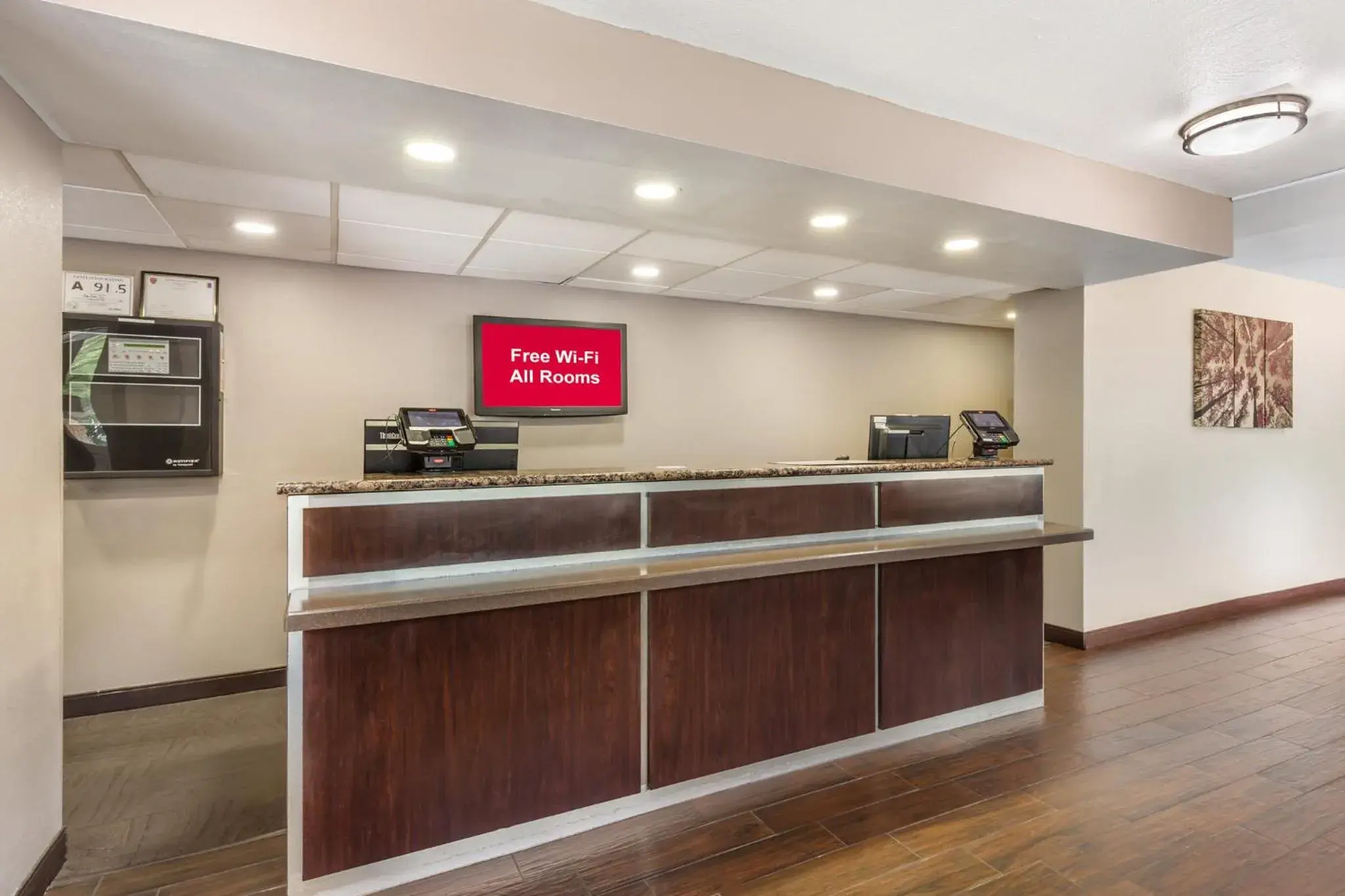Lobby or reception in Red Roof Inn Durham - Duke Univ Medical Center Lobby or reception in Red Roof Inn Durham - Duke Univ Medical Center