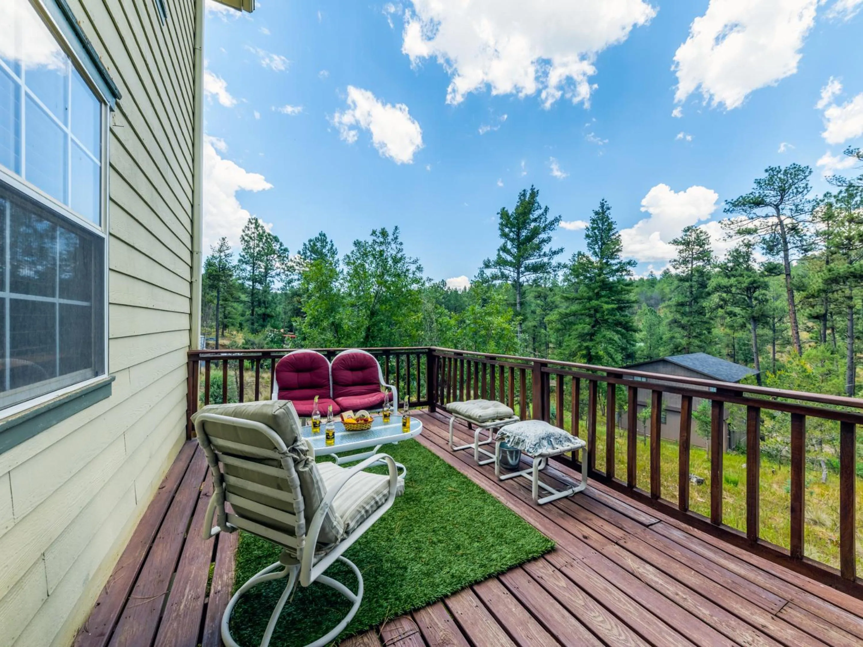 Property building in Hidden Forest Lodge