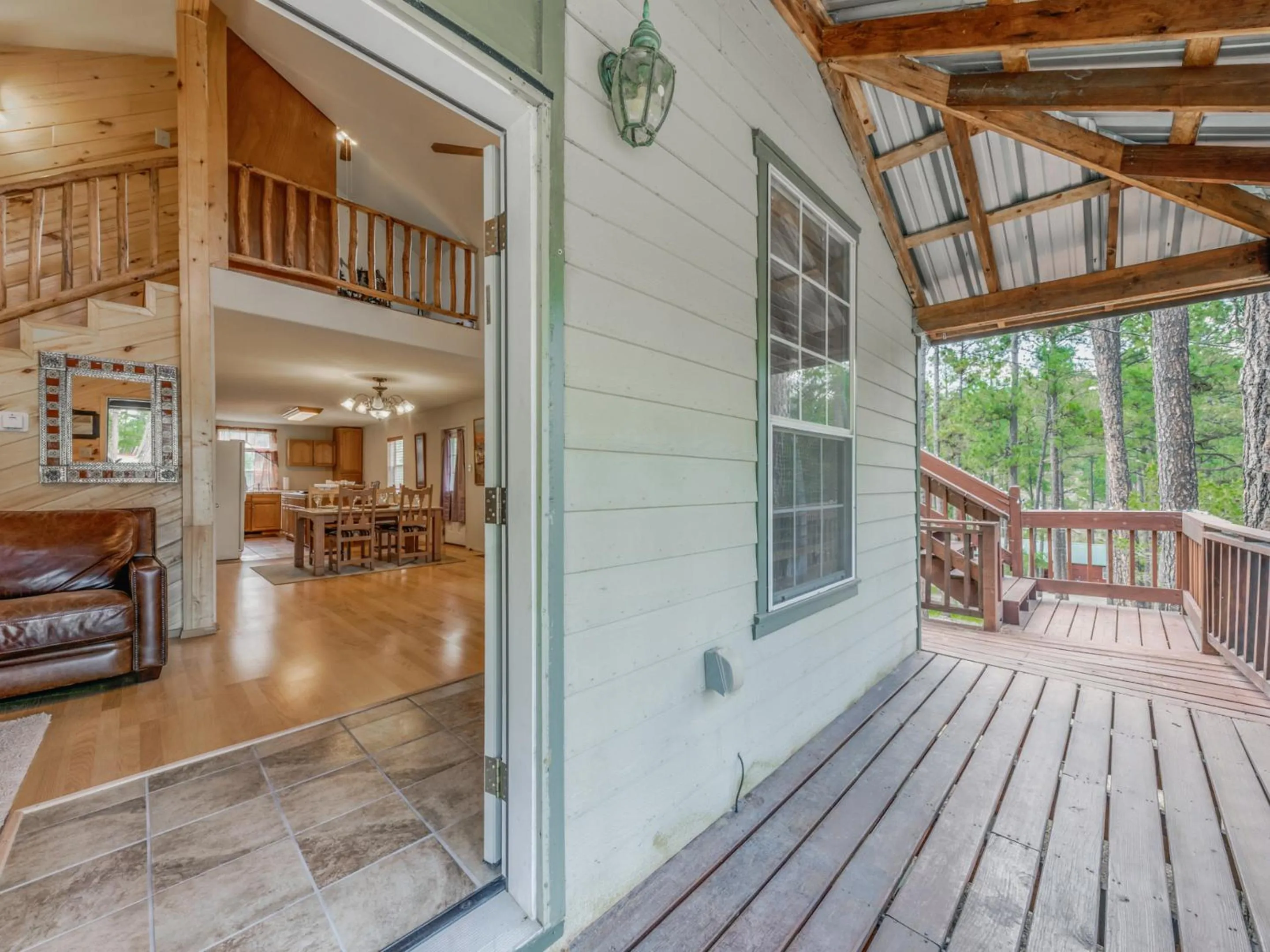 Property building in Hidden Forest Lodge