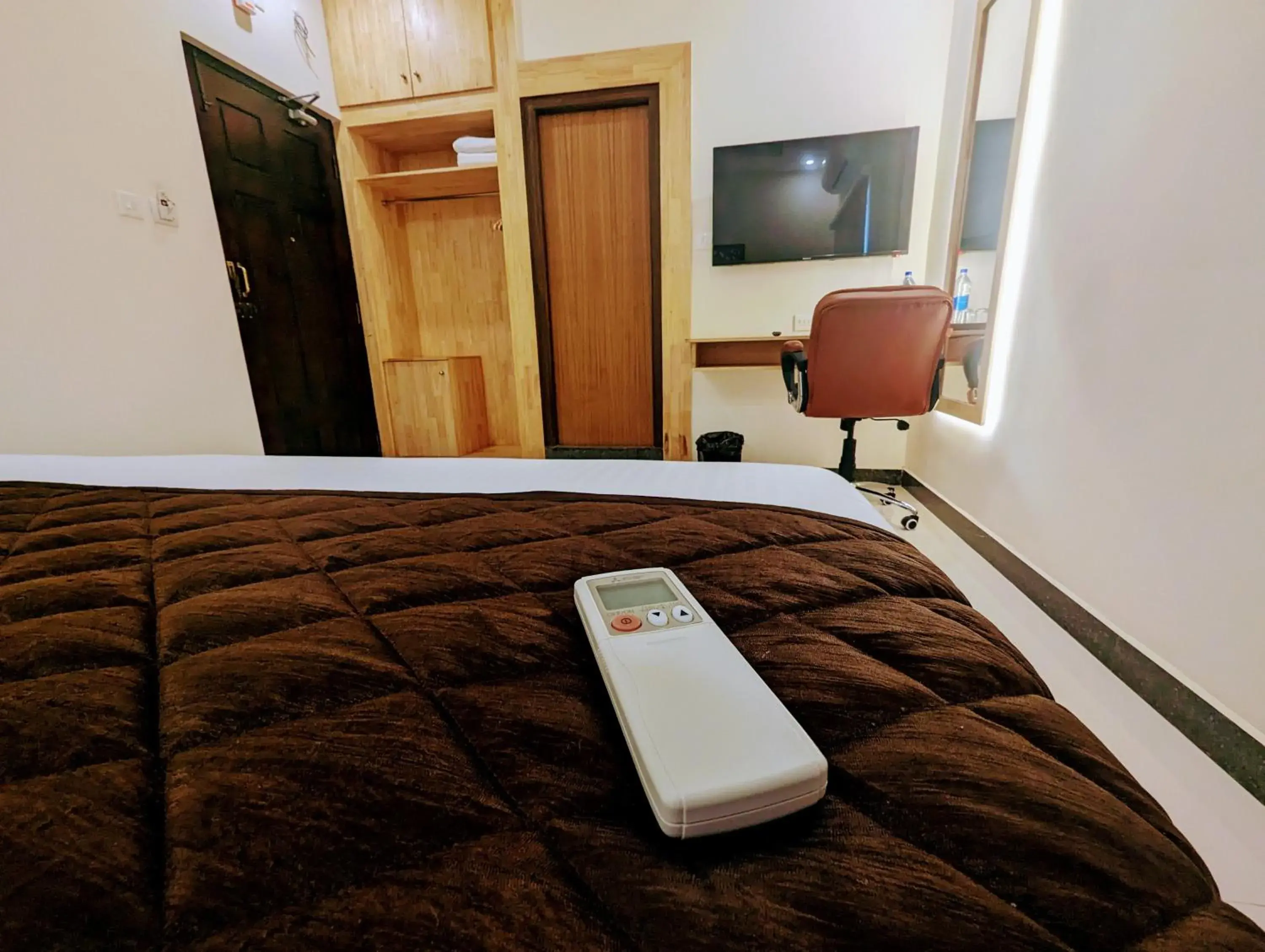 Evening entertainment, Bed in TPC Camphor Evening entertainment, Bed in TPC Camphor