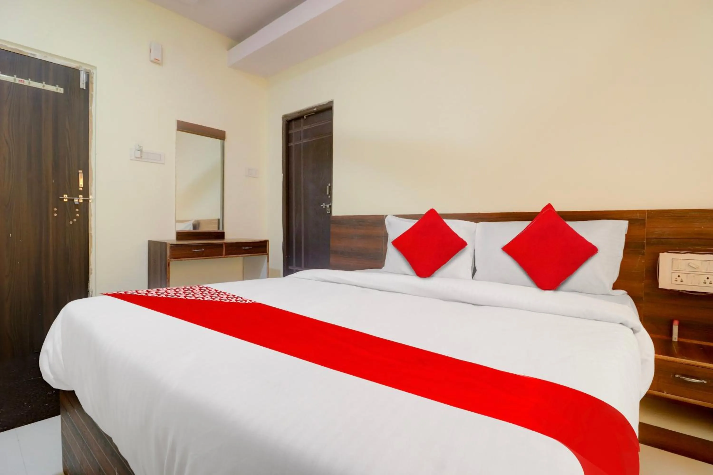 Bedroom, Bed in HOTEL O SHAZEB INTERNATIONAL