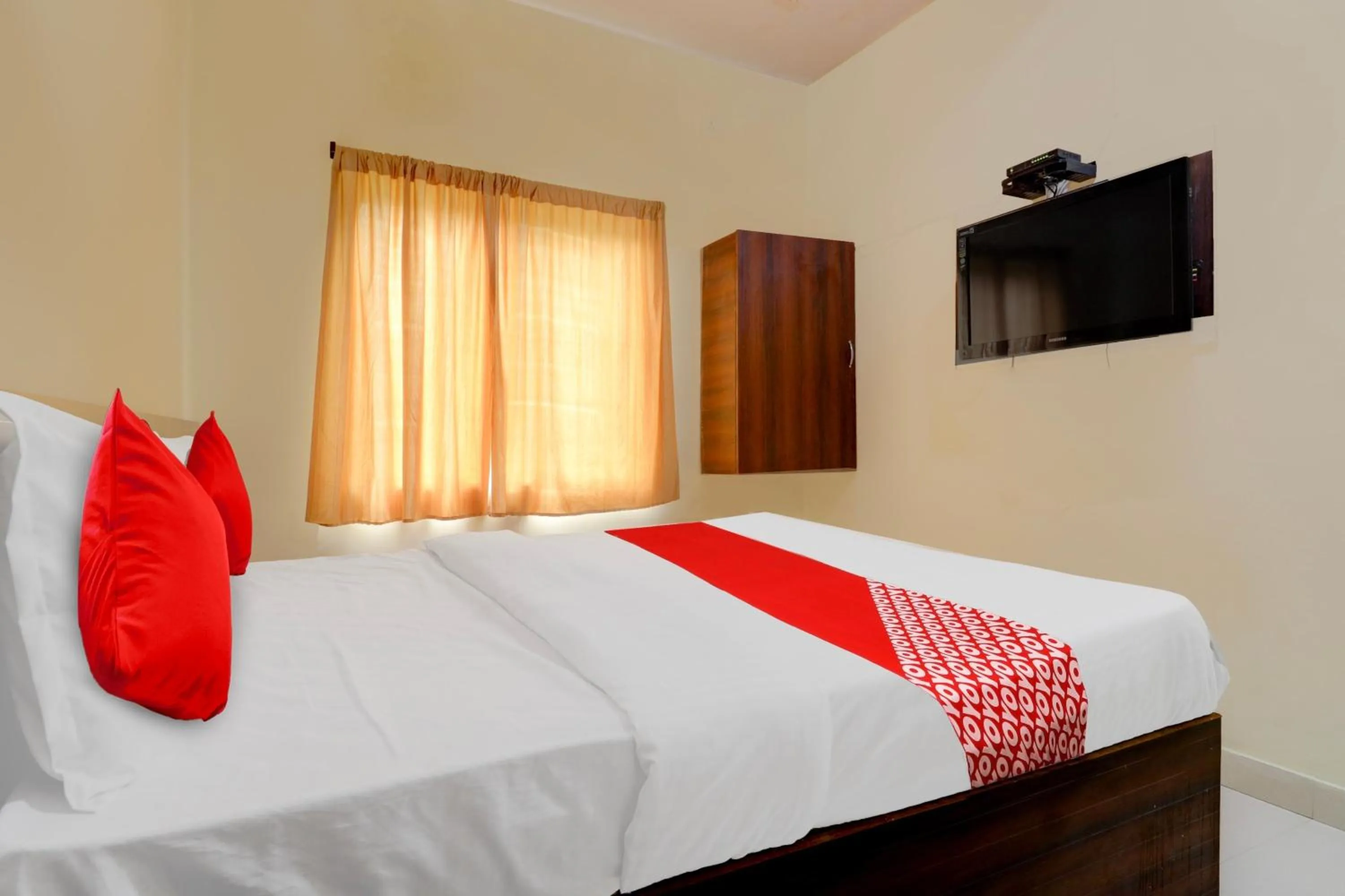 Bedroom, Bed in HOTEL O SHAZEB INTERNATIONAL