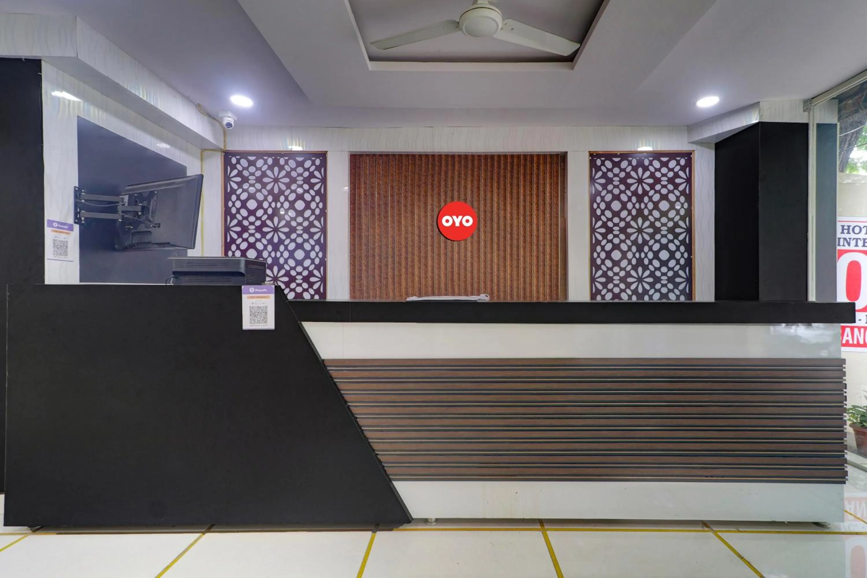 Lobby or reception in HOTEL O SHAZEB INTERNATIONAL