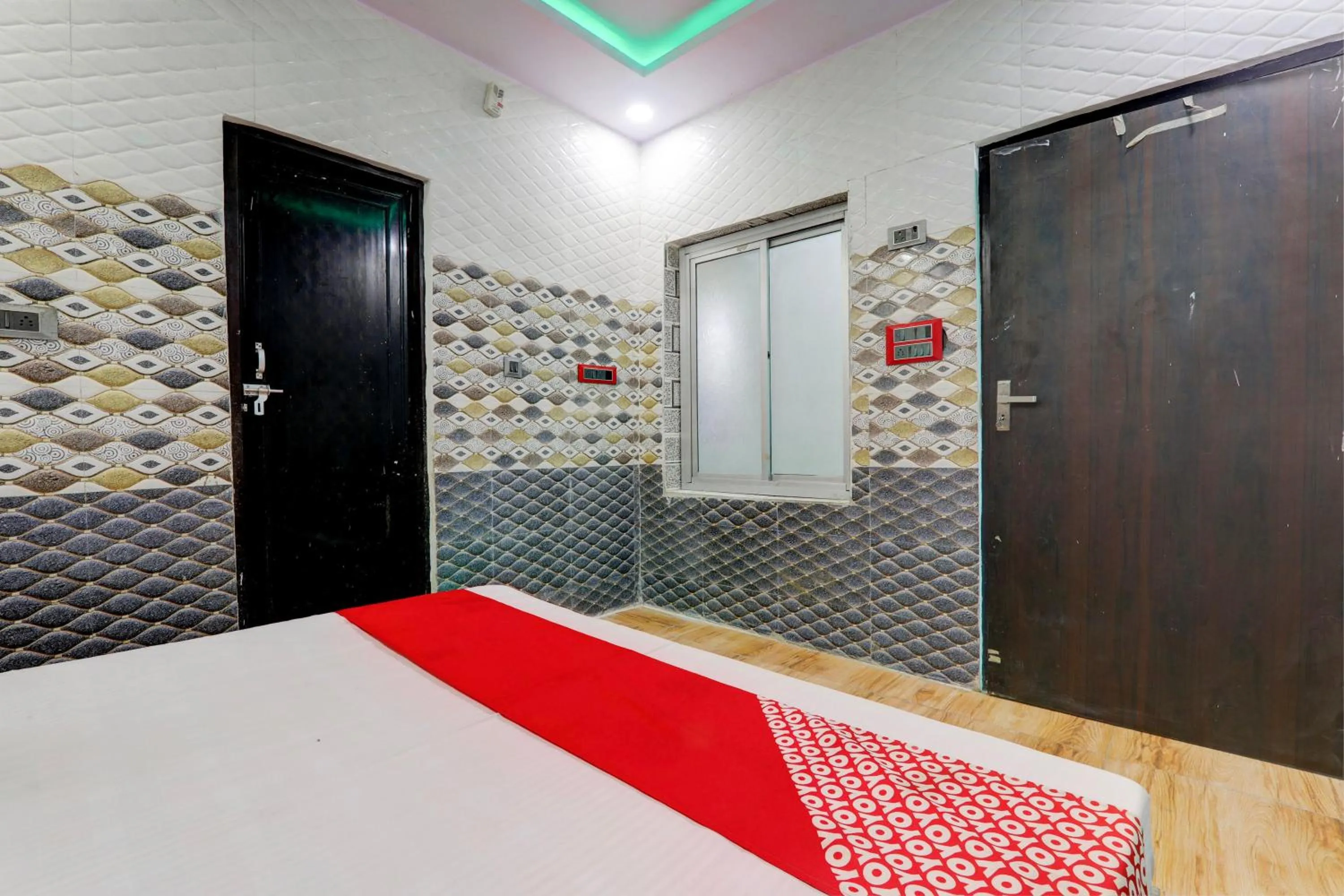 Bedroom, Bed in Hotel O by OYO Diamond Palace