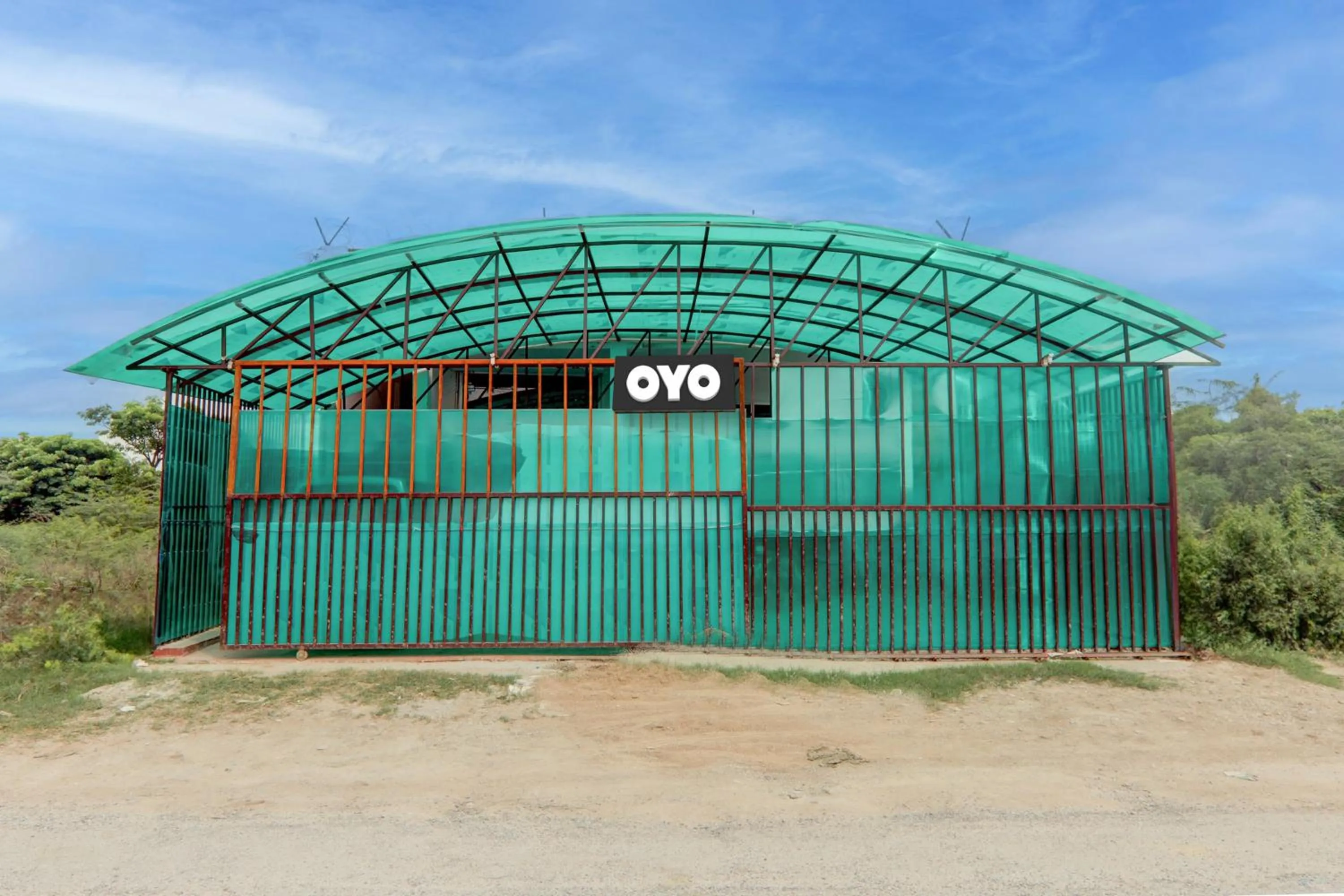 Facade/entrance in Hotel O by OYO Diamond Palace