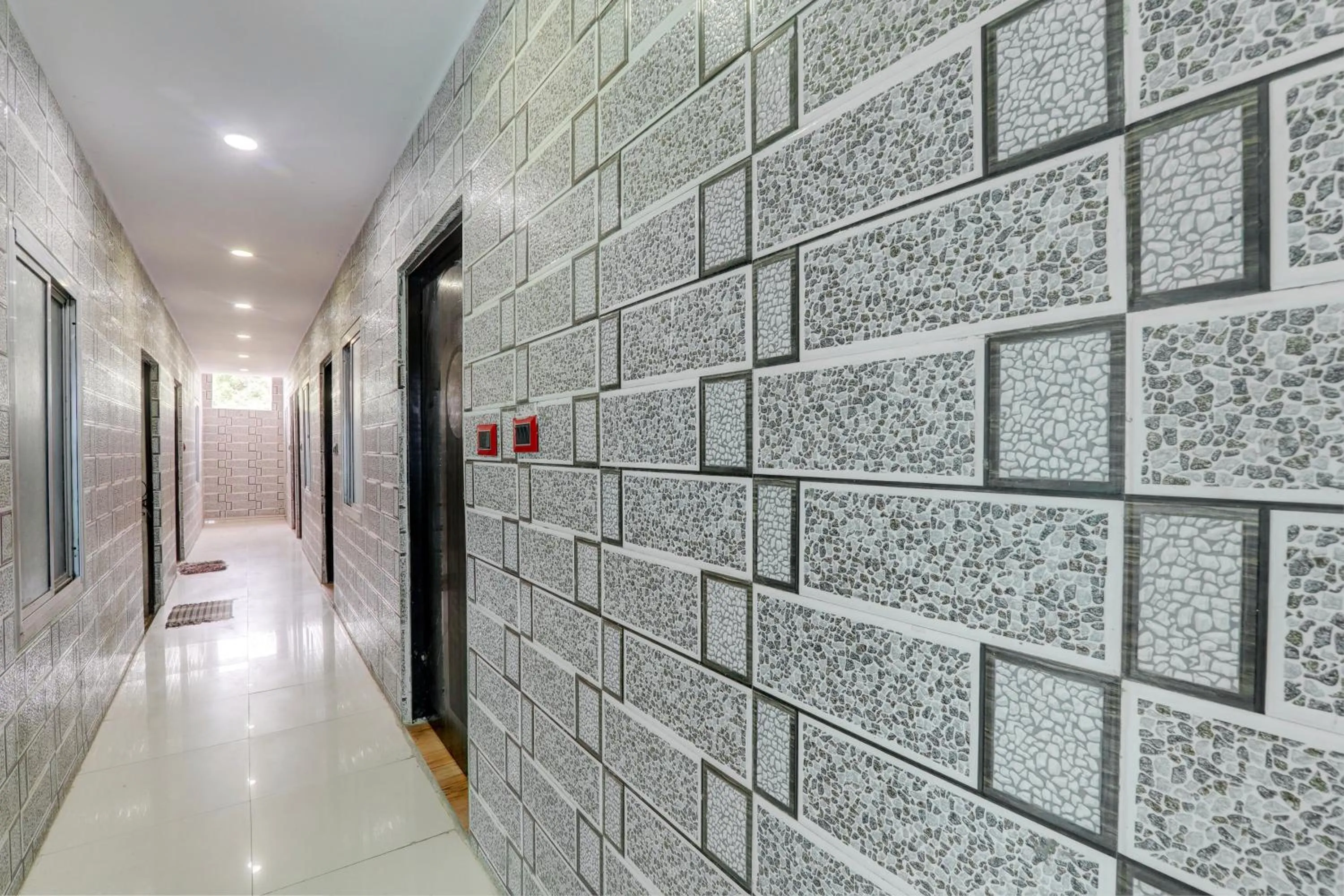 Lobby or reception in Hotel O by OYO Diamond Palace