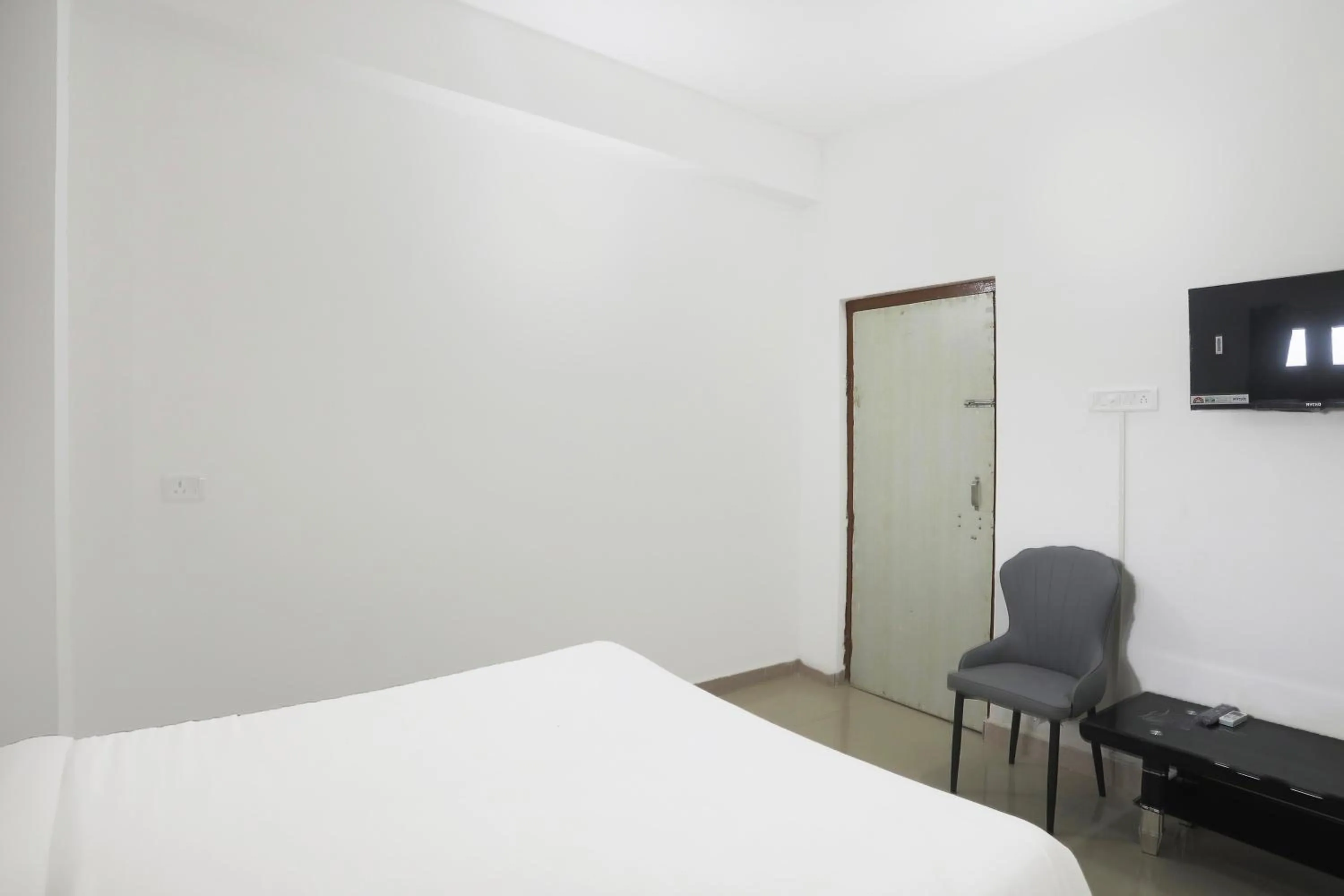 Bedroom, Bed in Hotel O Patliputra View