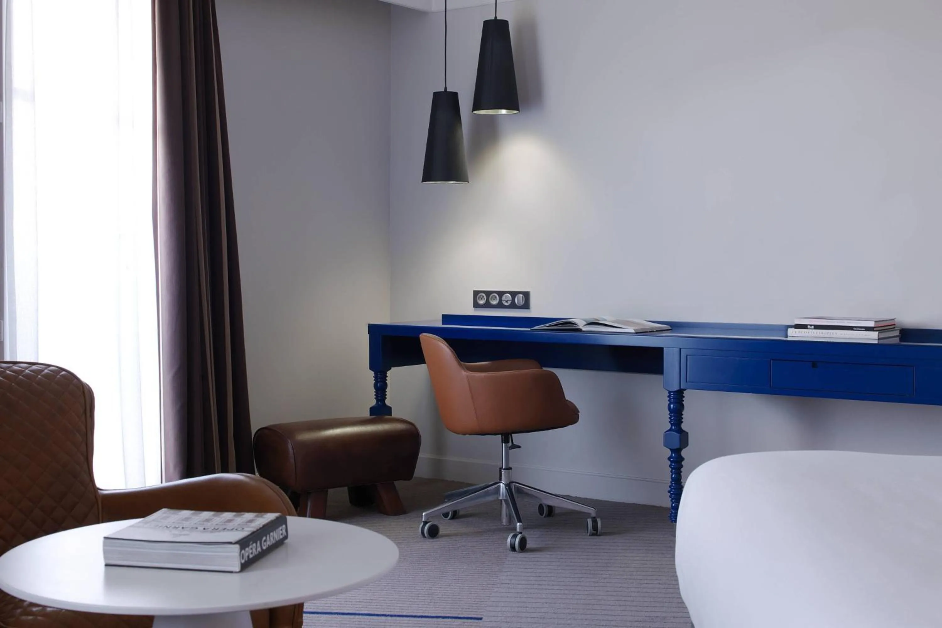 Bedroom in Renaissance Paris Hippodrome de St. Cloud Hotel