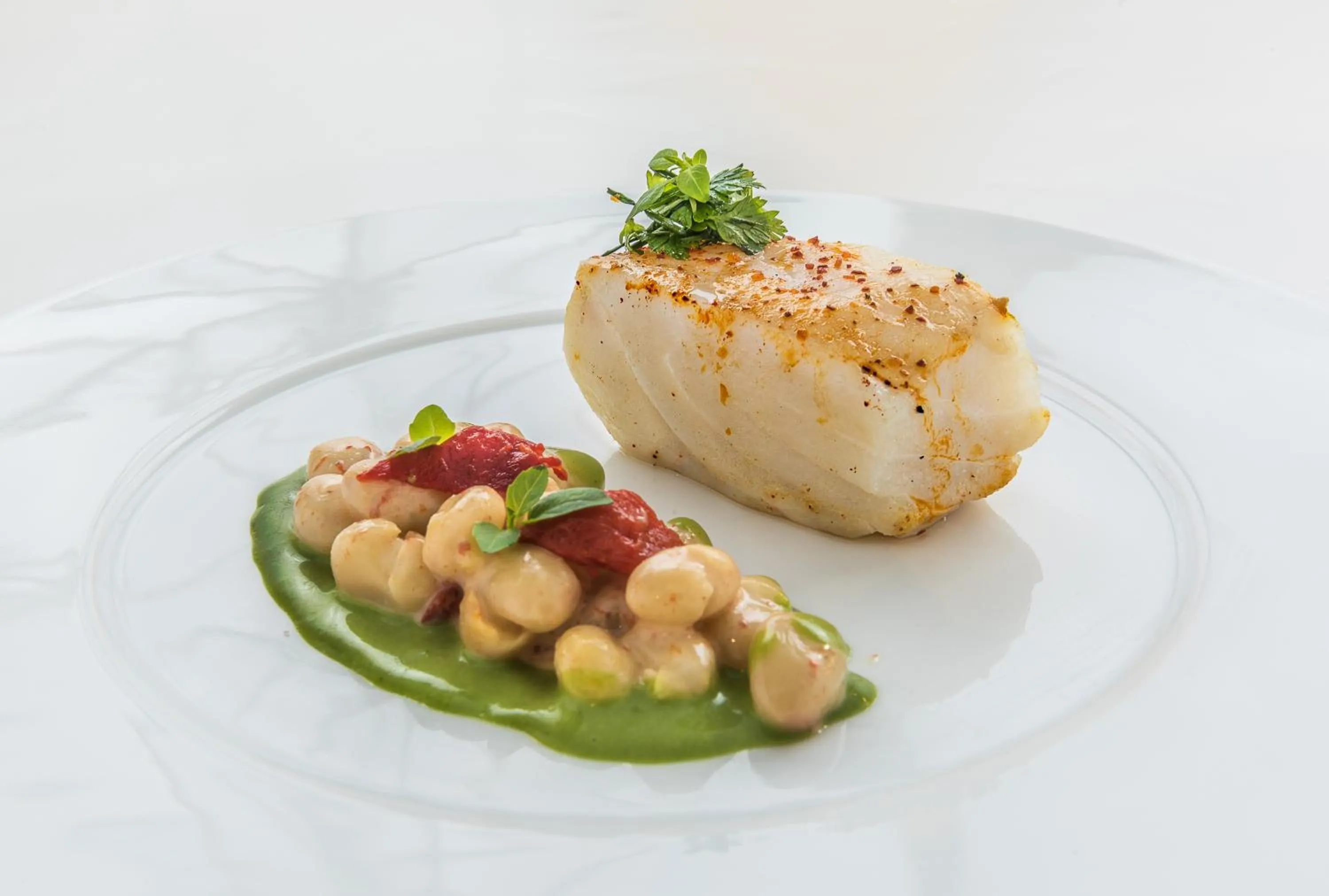 Restaurant/places to eat in Renaissance Paris Hippodrome de St. Cloud Hotel