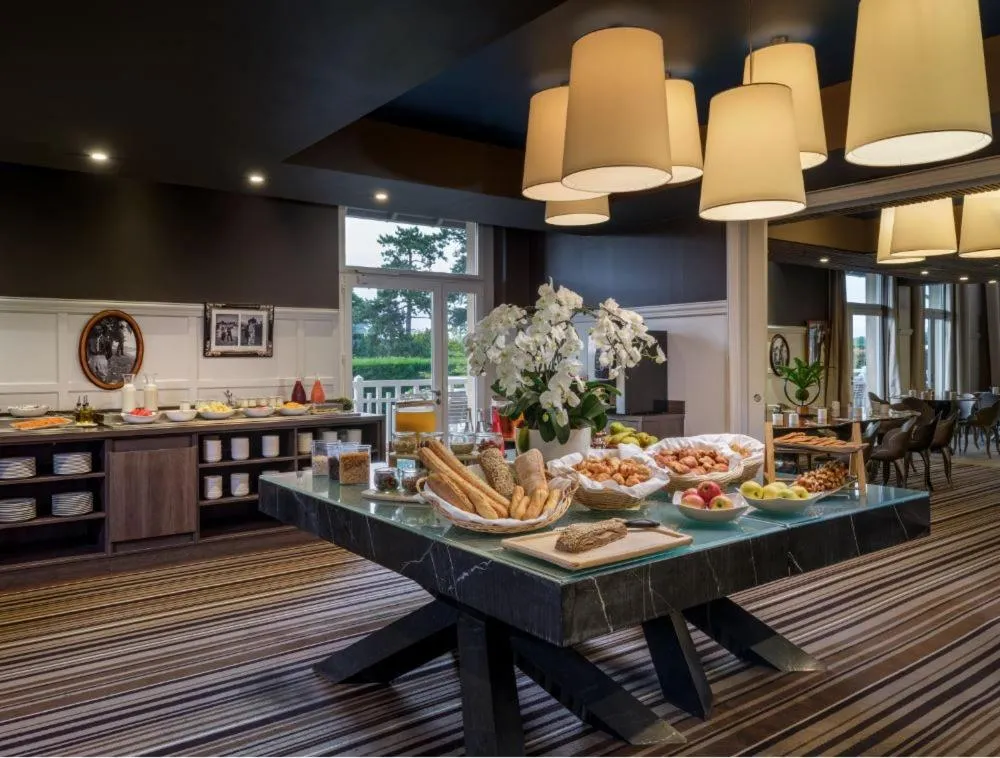 Buffet breakfast in Renaissance Paris Hippodrome de St. Cloud Hotel