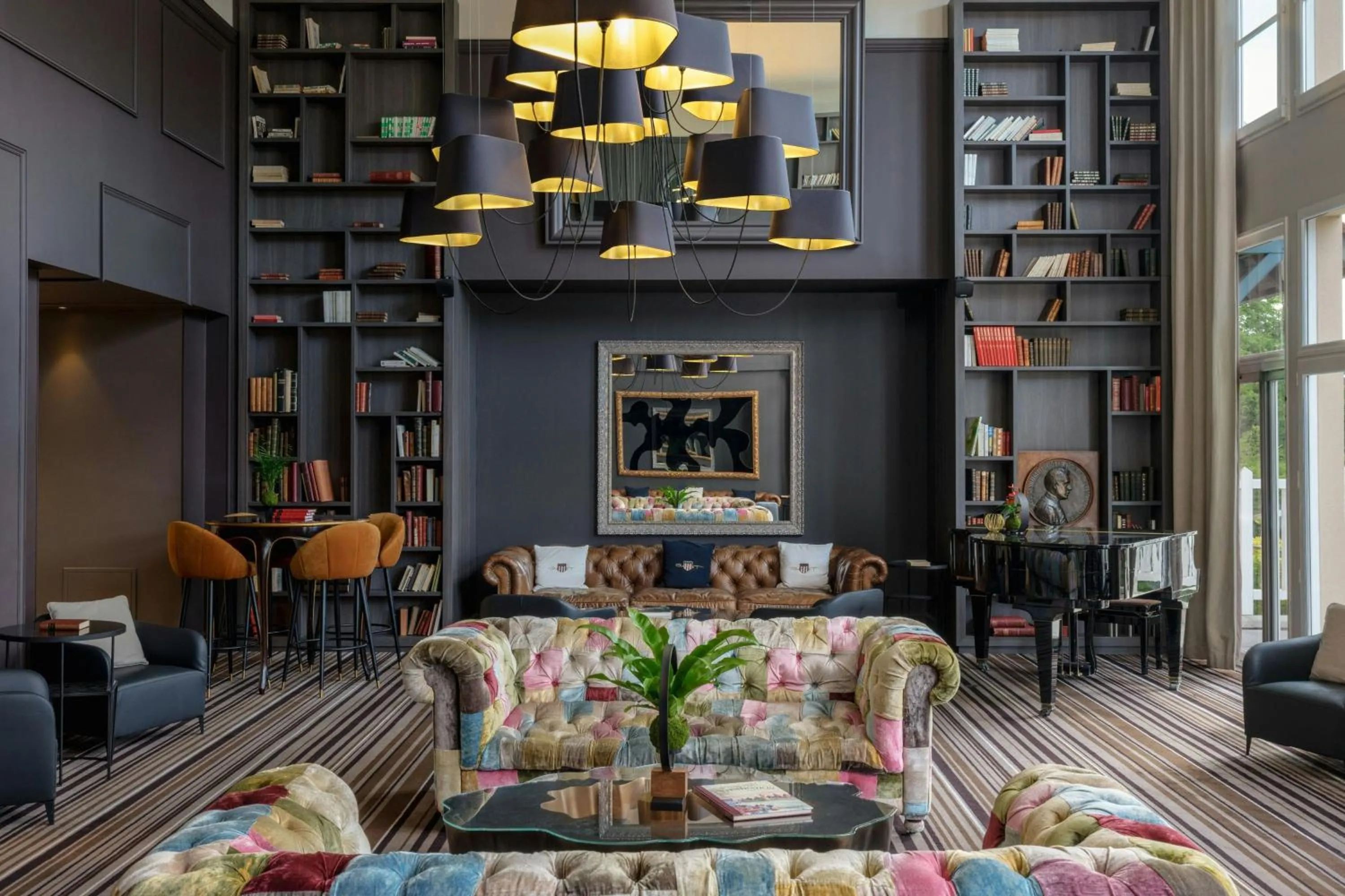 Lobby or reception in Renaissance Paris Hippodrome de St. Cloud Hotel