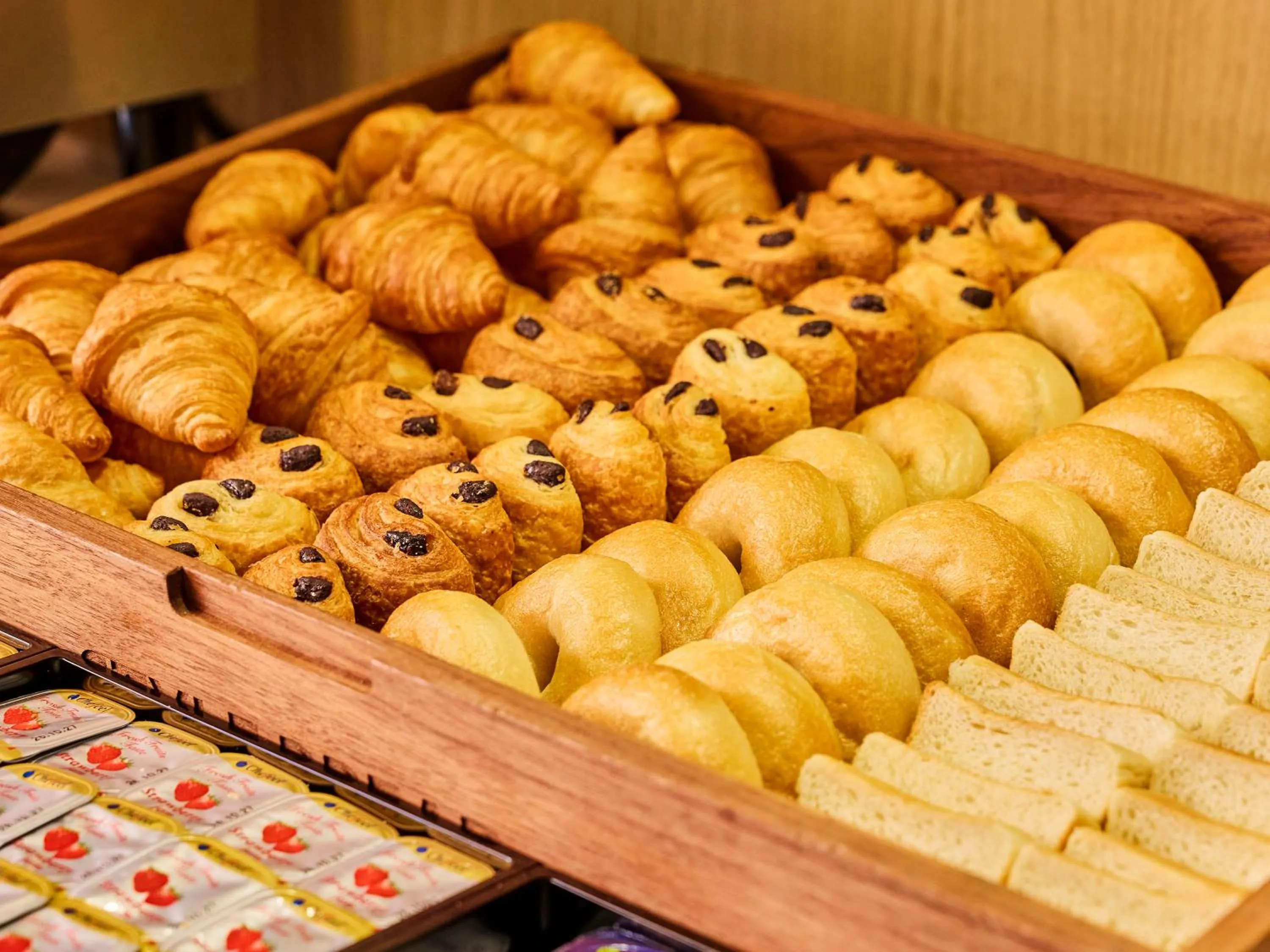 Buffet breakfast in Loisir Hotel Kyoto Toji