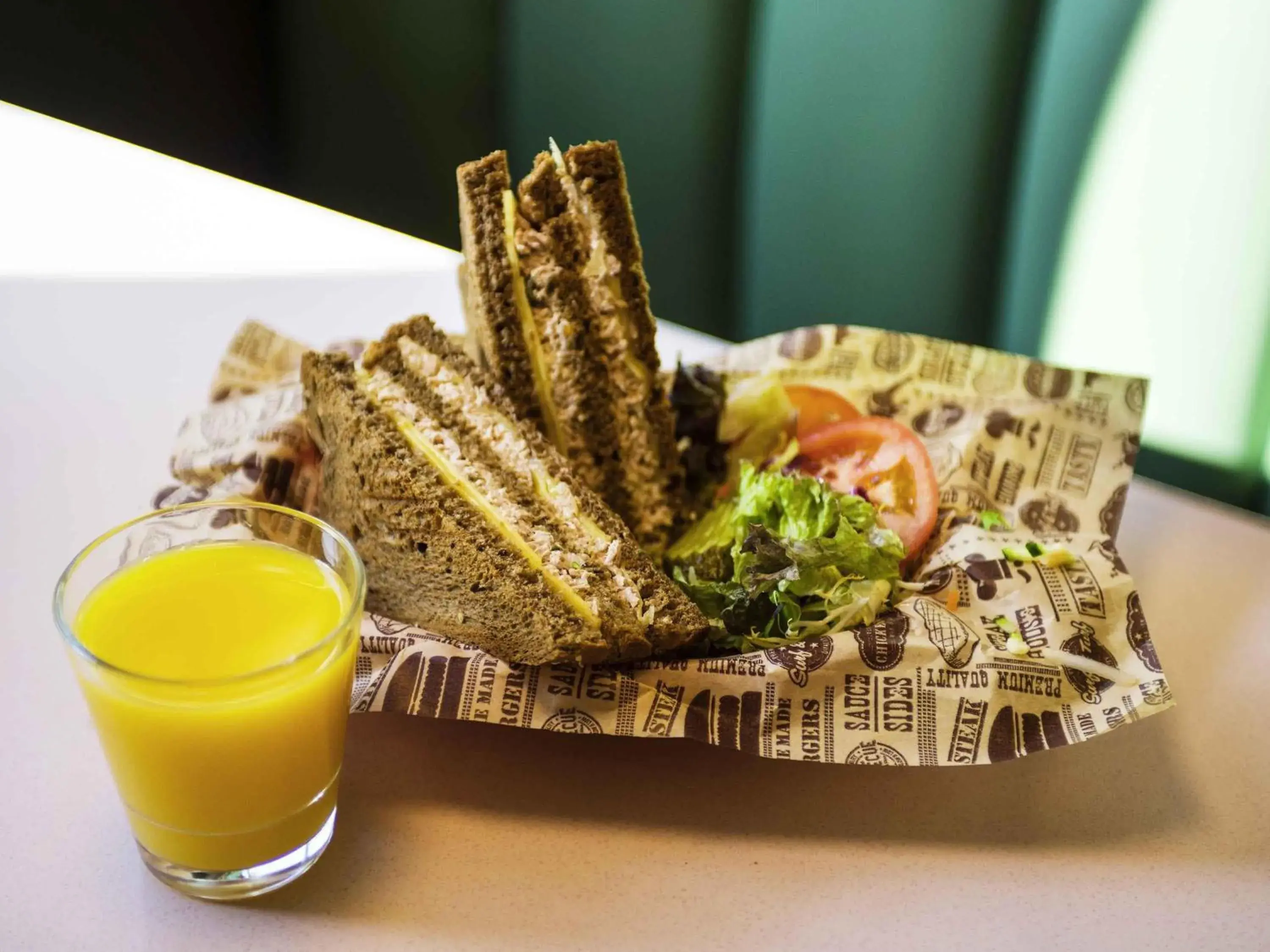 Lounge or bar in Ibis Schiphol Amsterdam Airport Lounge or bar in Ibis Schiphol Amsterdam Airport