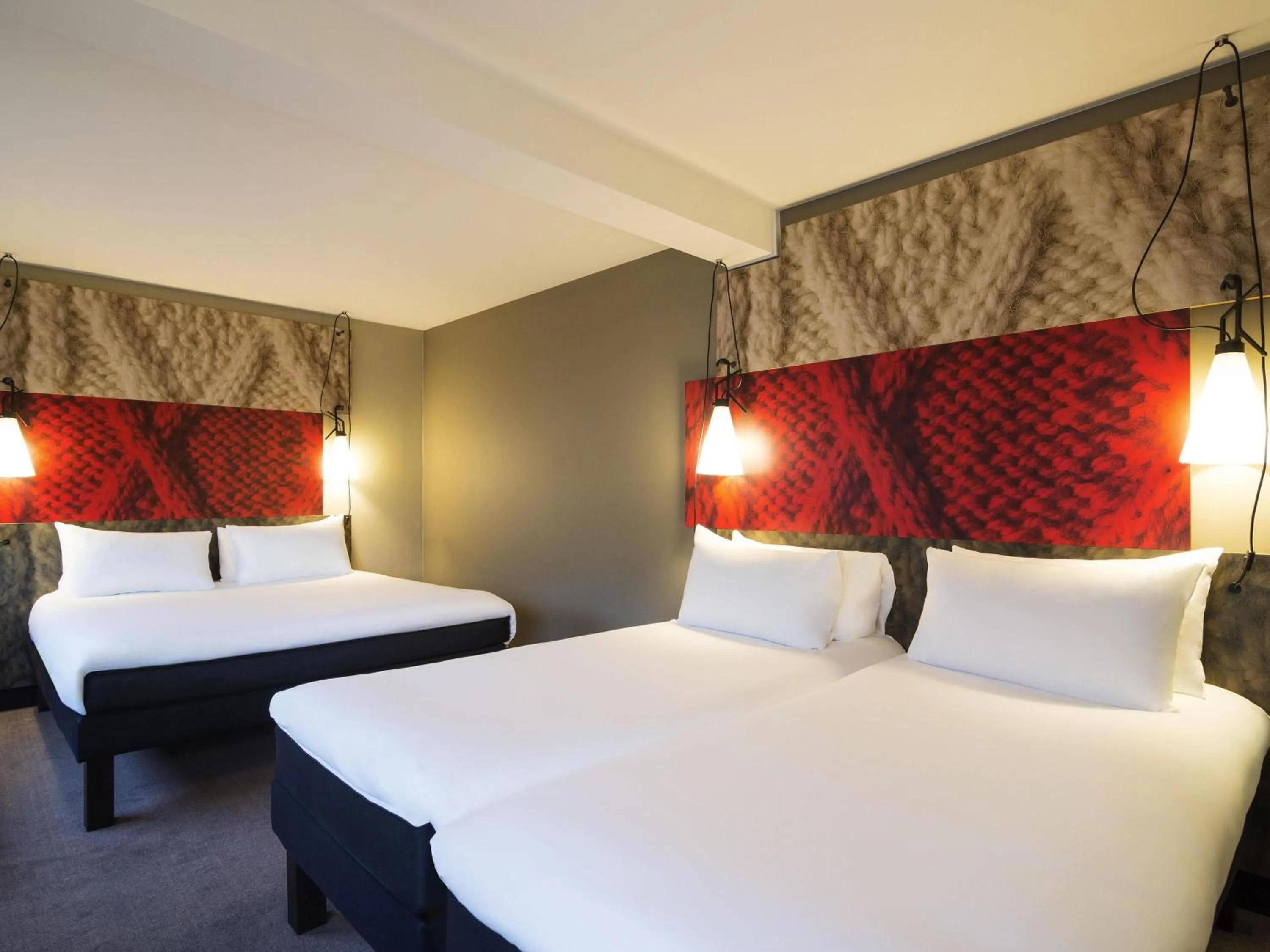 Bedroom, Bed in Ibis Schiphol Amsterdam Airport
