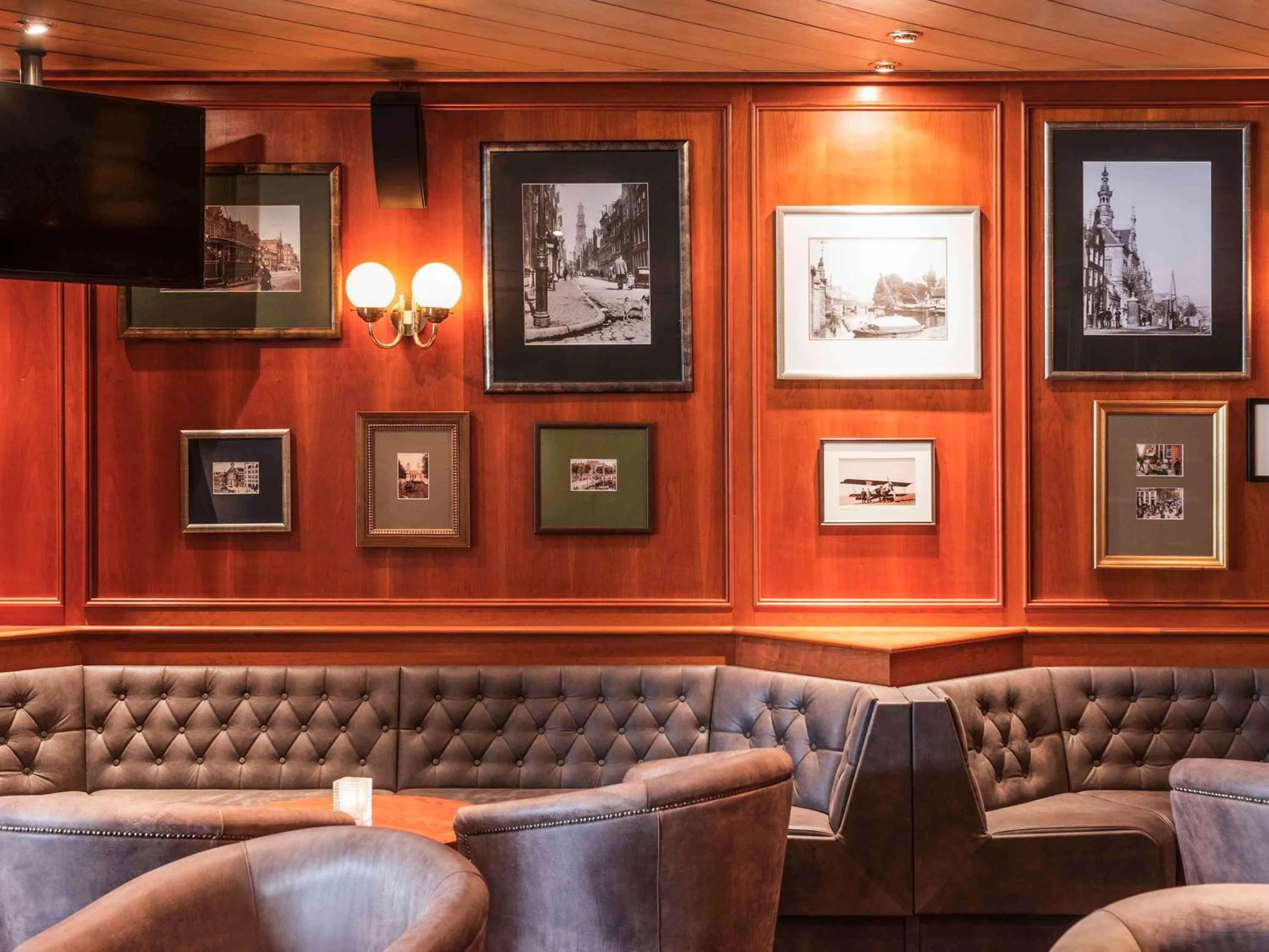 Lounge or bar in Ibis Schiphol Amsterdam Airport