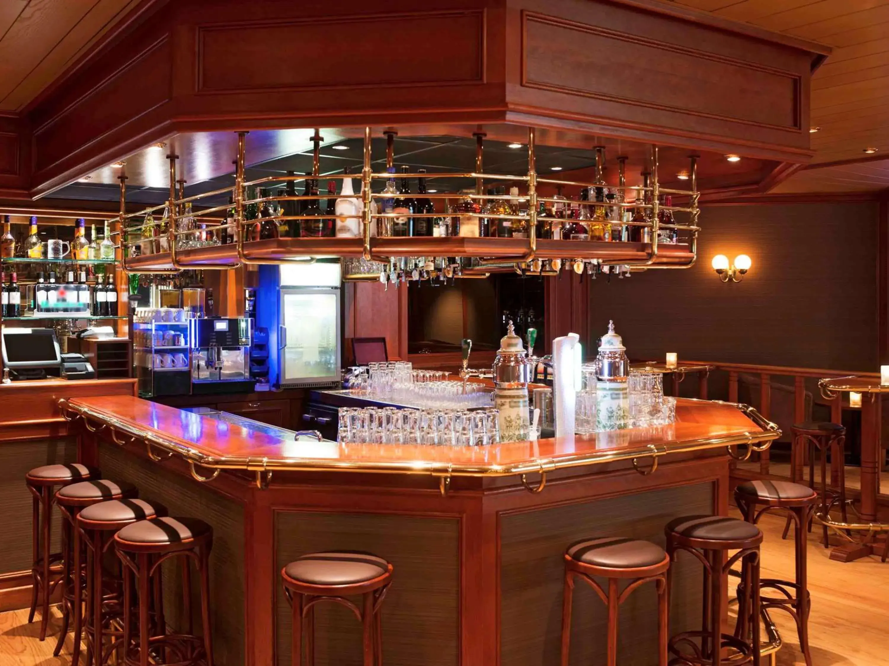 Lounge or bar in Ibis Schiphol Amsterdam Airport Lounge or bar in Ibis Schiphol Amsterdam Airport