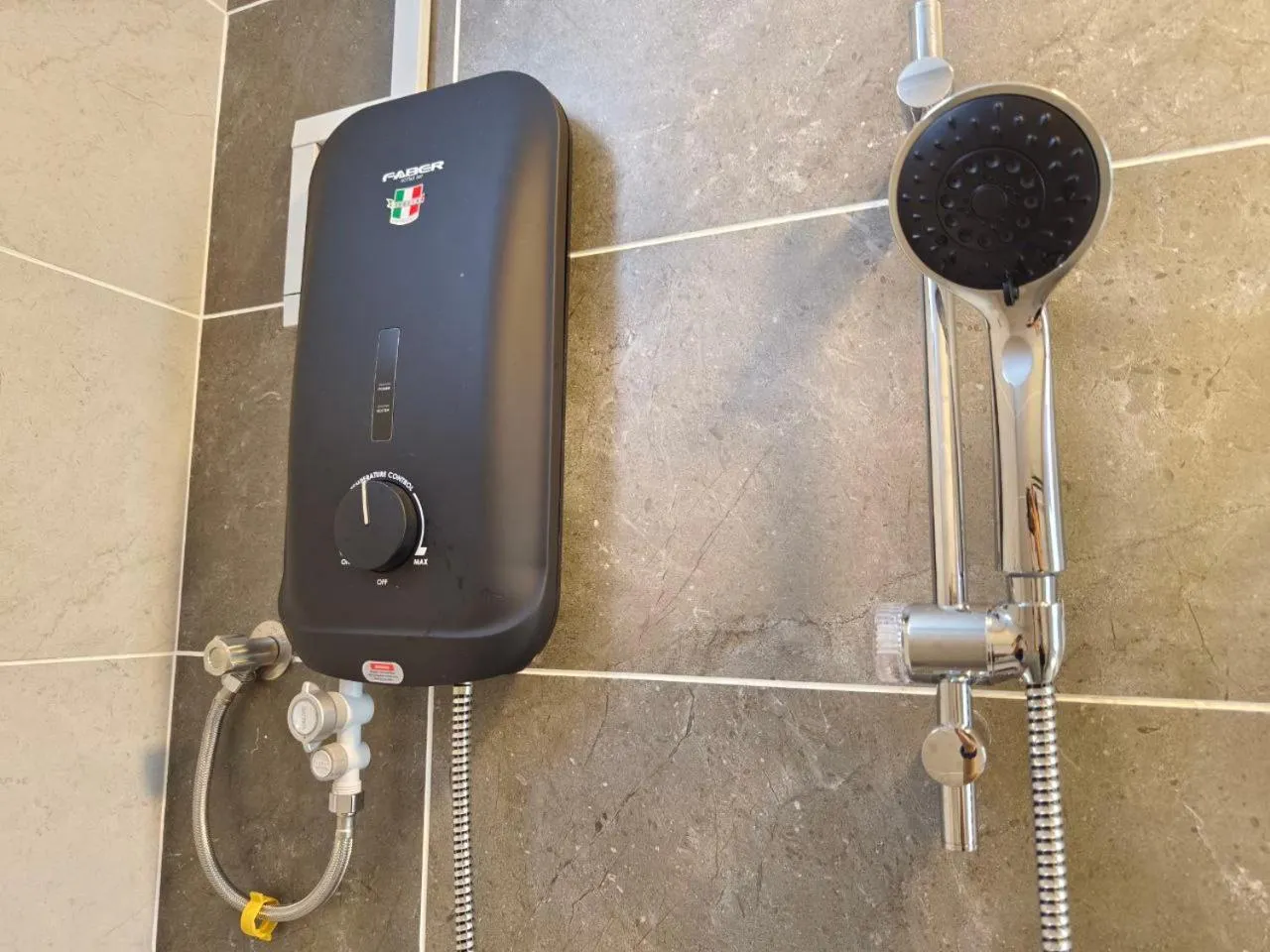 heating in Twin Tower Johor Bahru by Glex