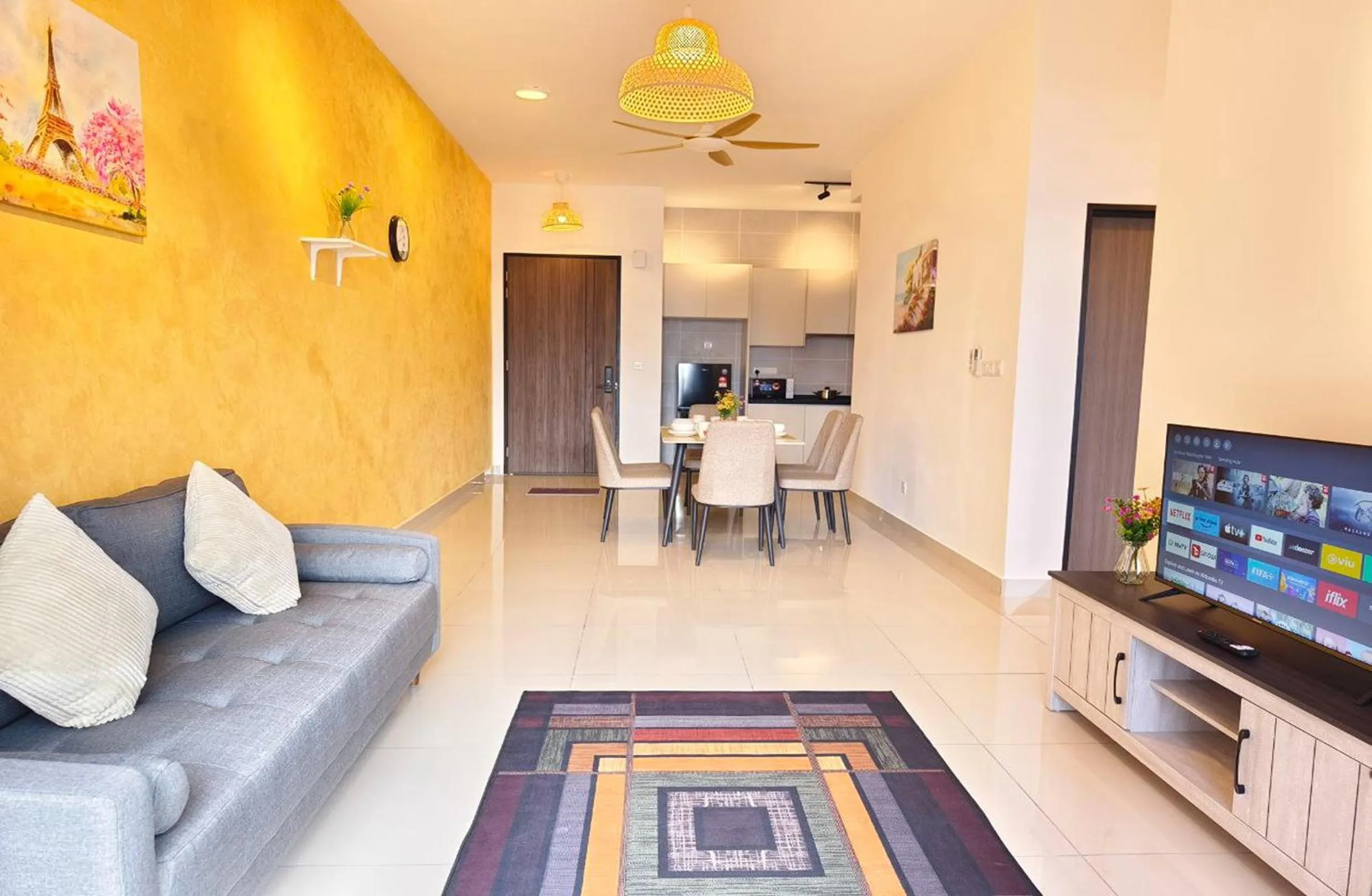 Kitchen or kitchenette in Twin Tower Johor Bahru by Glex