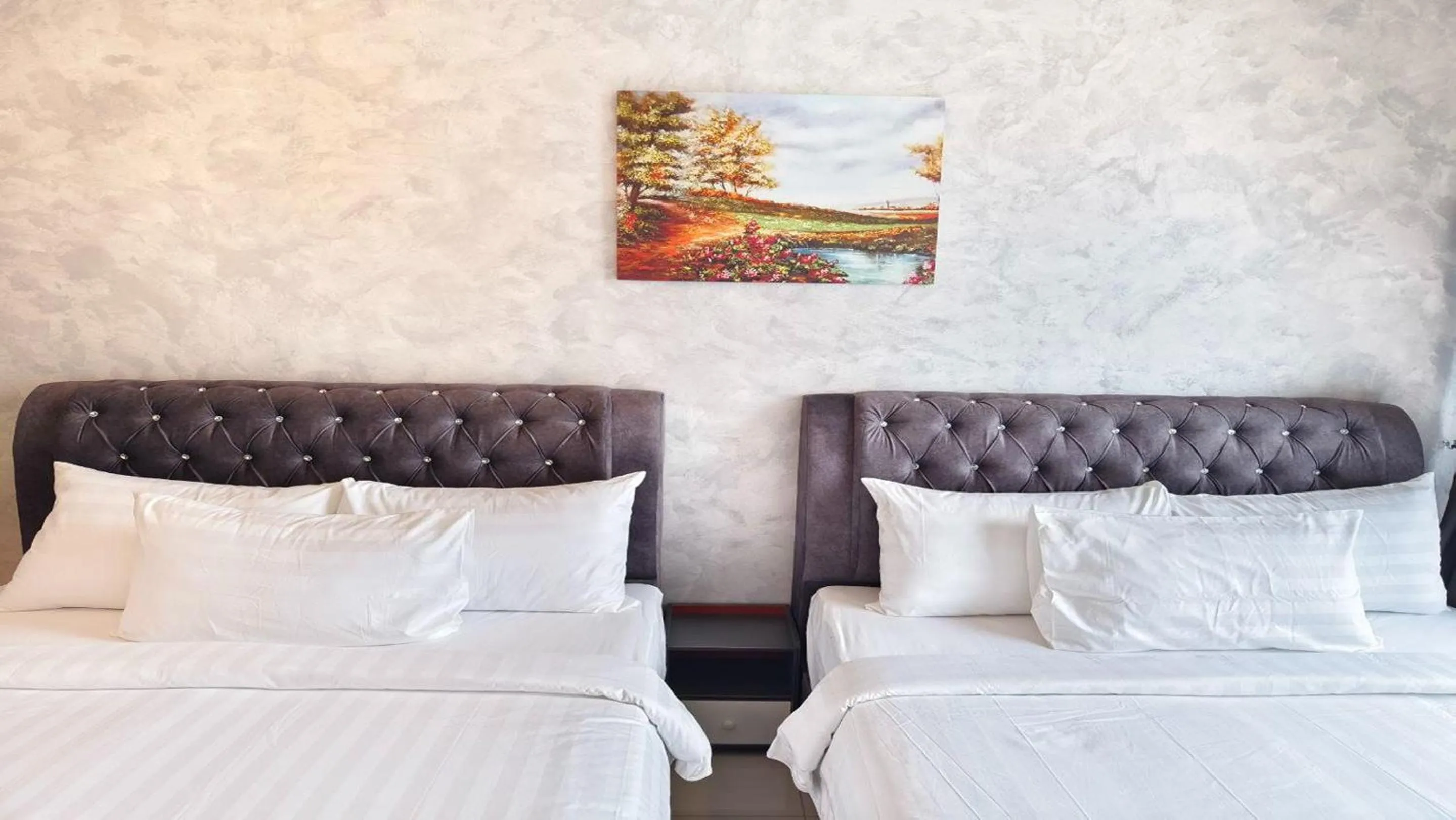 Bed in Twin Tower Johor Bahru by Glex