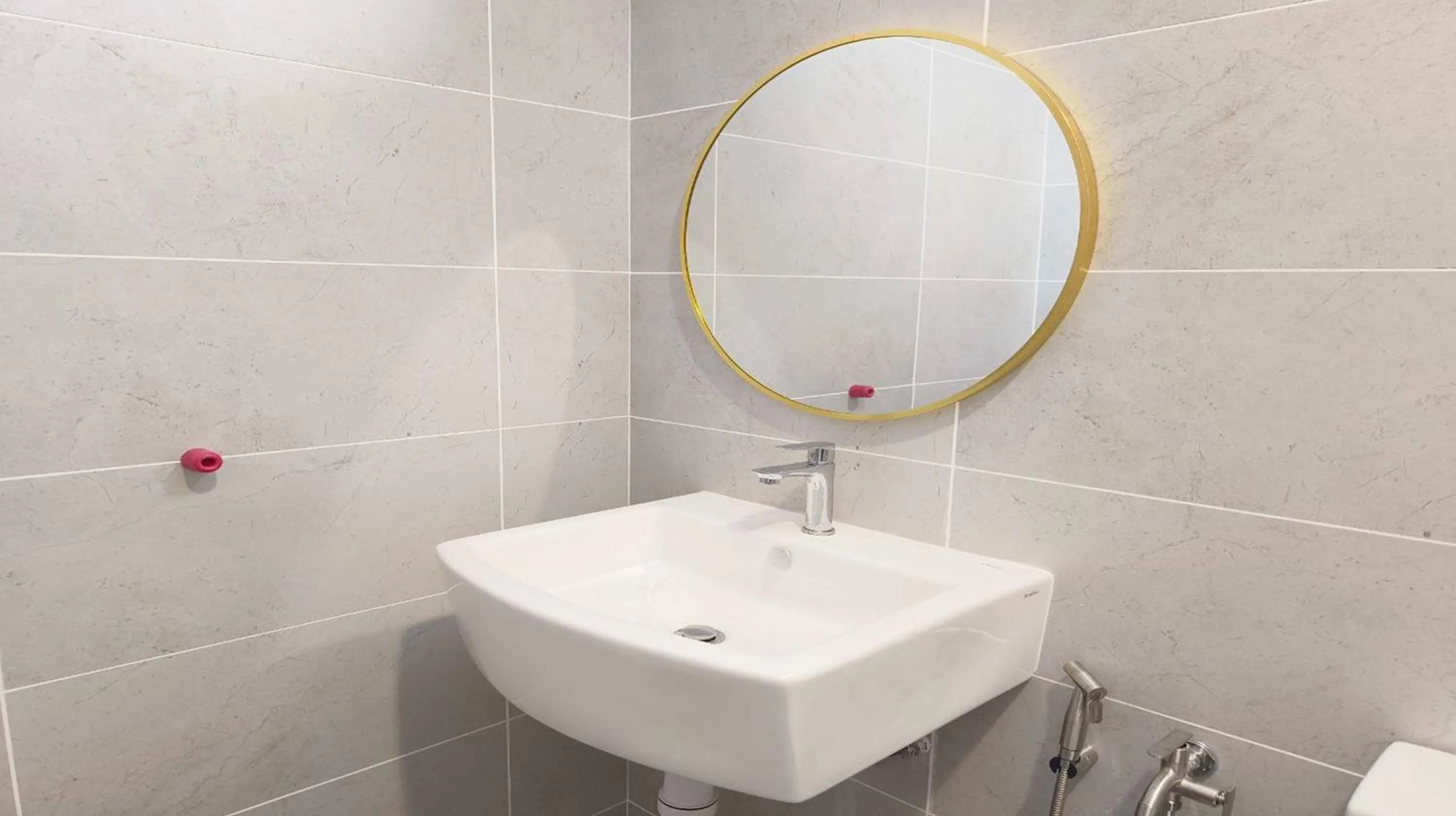 Toilet in Twin Tower Johor Bahru by Glex