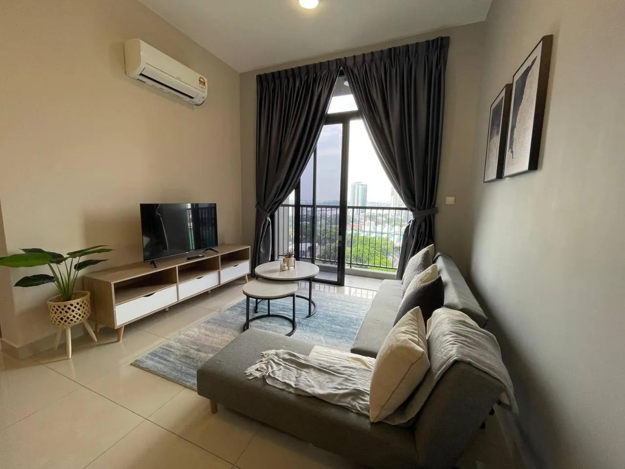 Photo of the whole room in Twin Tower Johor Bahru by Glex