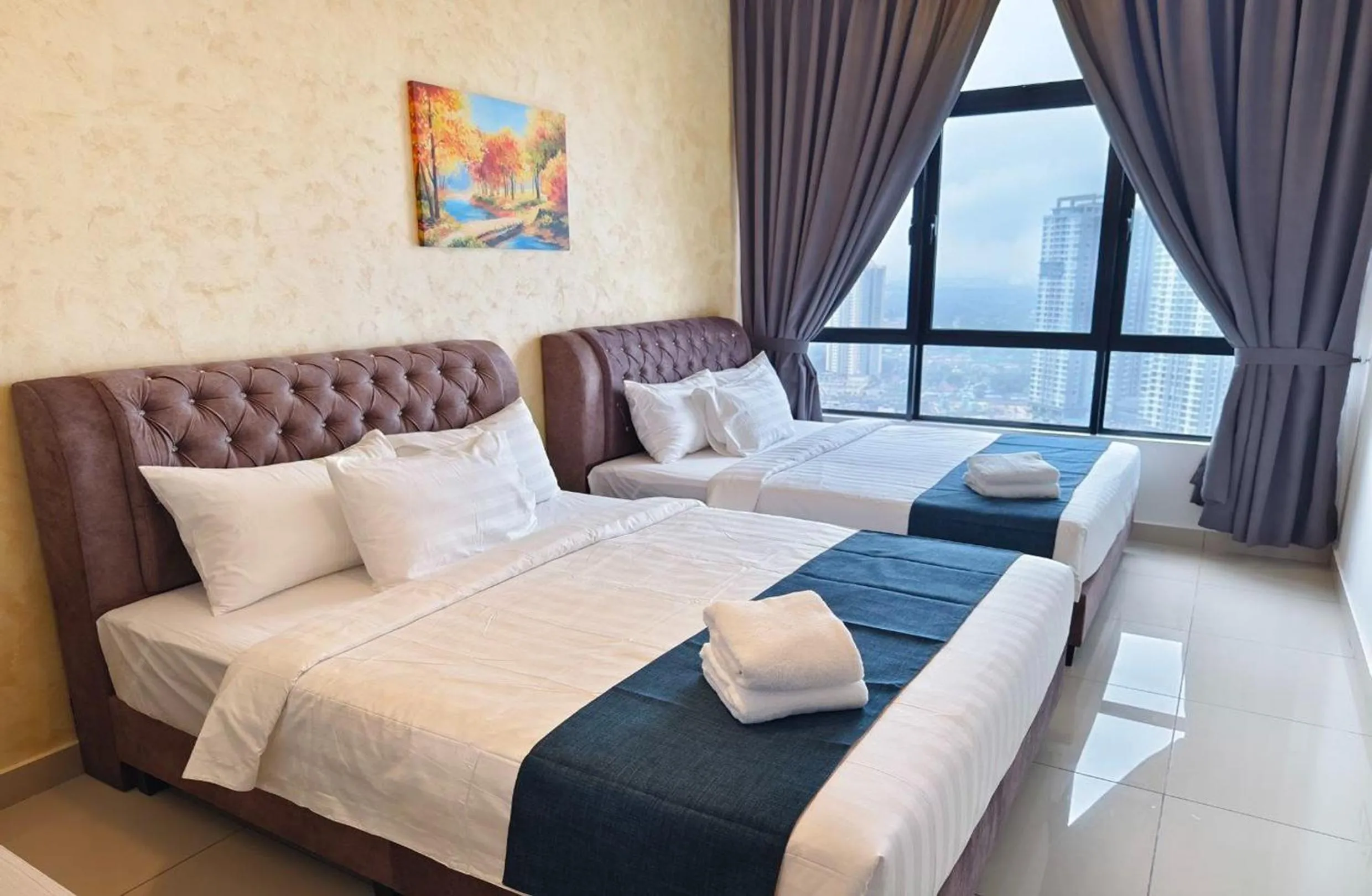 Photo of the whole room, Bed in Twin Tower Johor Bahru by Glex