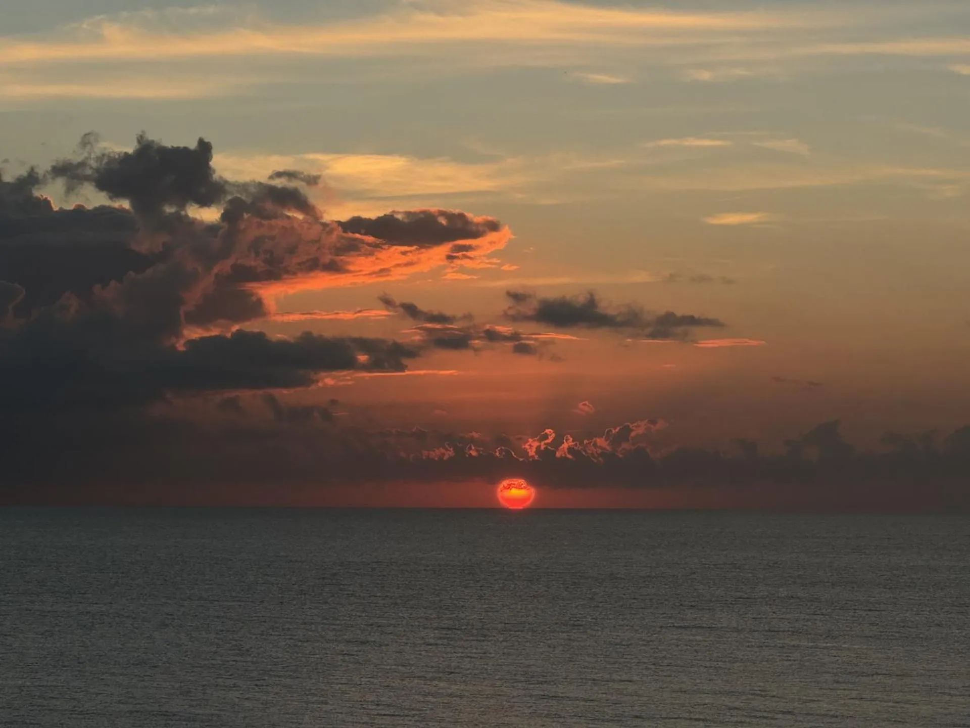 Sunset in Deep Blu Boutique Hotel