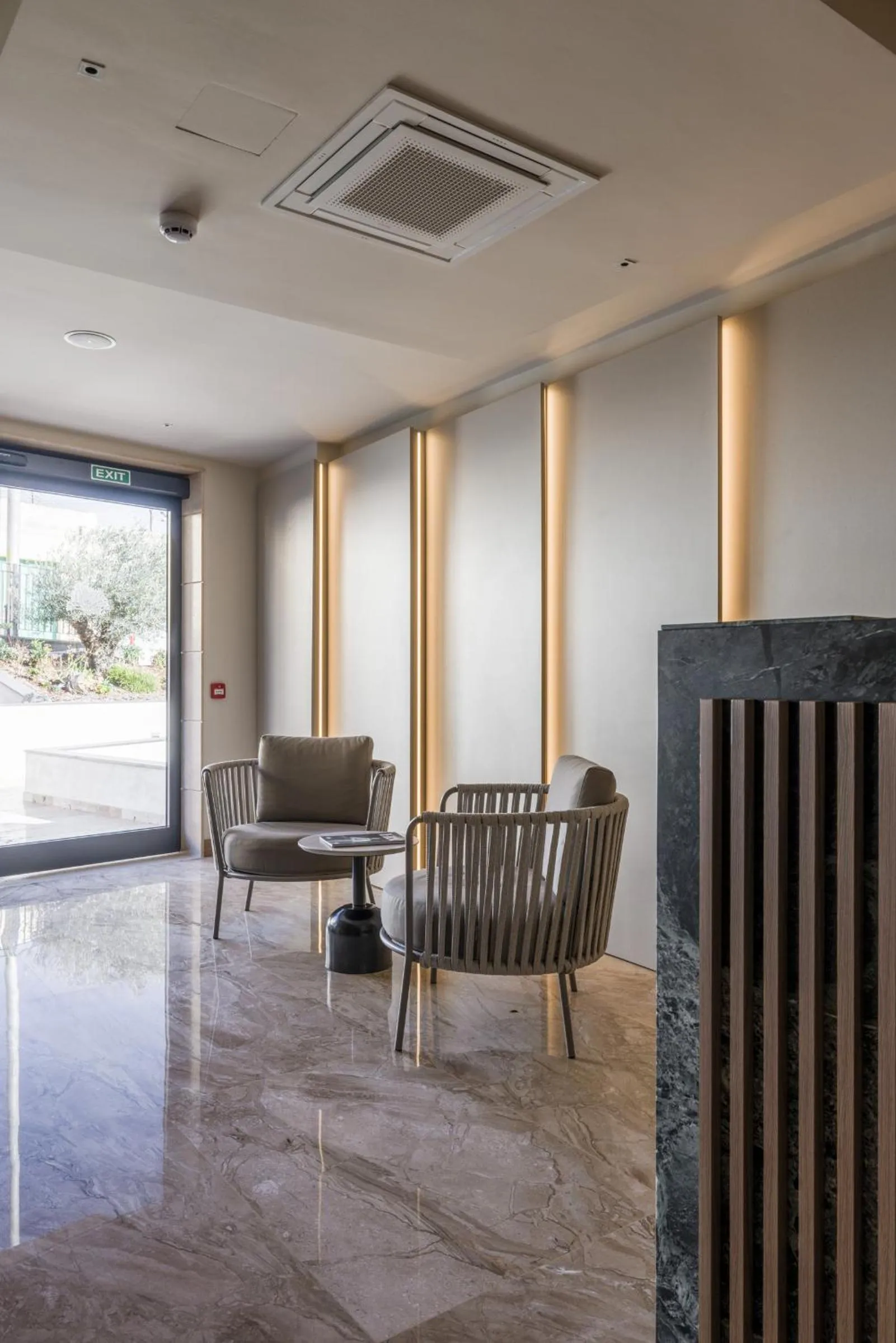 Lobby or reception in Deep Blu Boutique Hotel