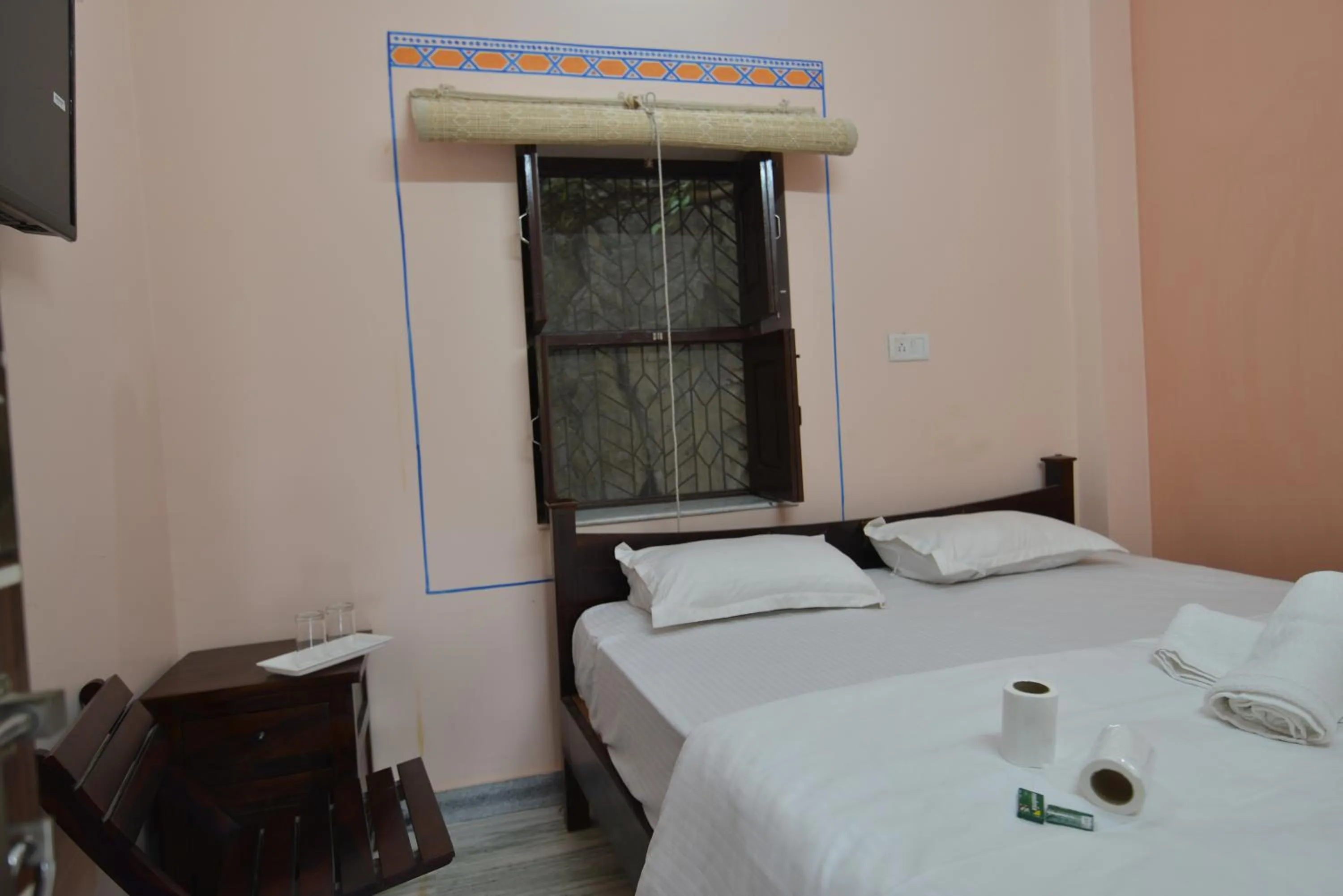 Bed in Hotel Bawarri Haveli