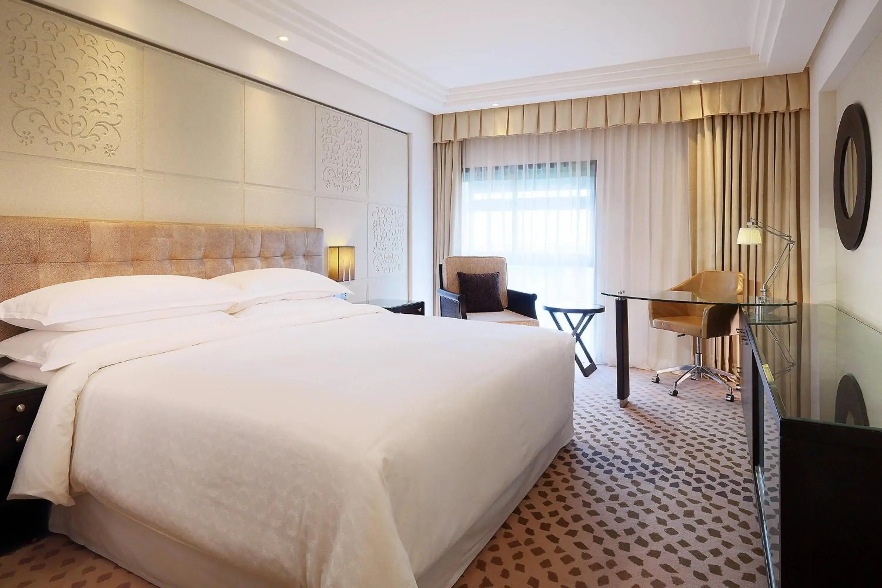 Premium King Room - single occupancy - High Floor/Club Lounge Access in Sheraton Lagos Hotel Premium King Room - single occupancy - High Floor/Club Lounge Access in Sheraton Lagos Hotel