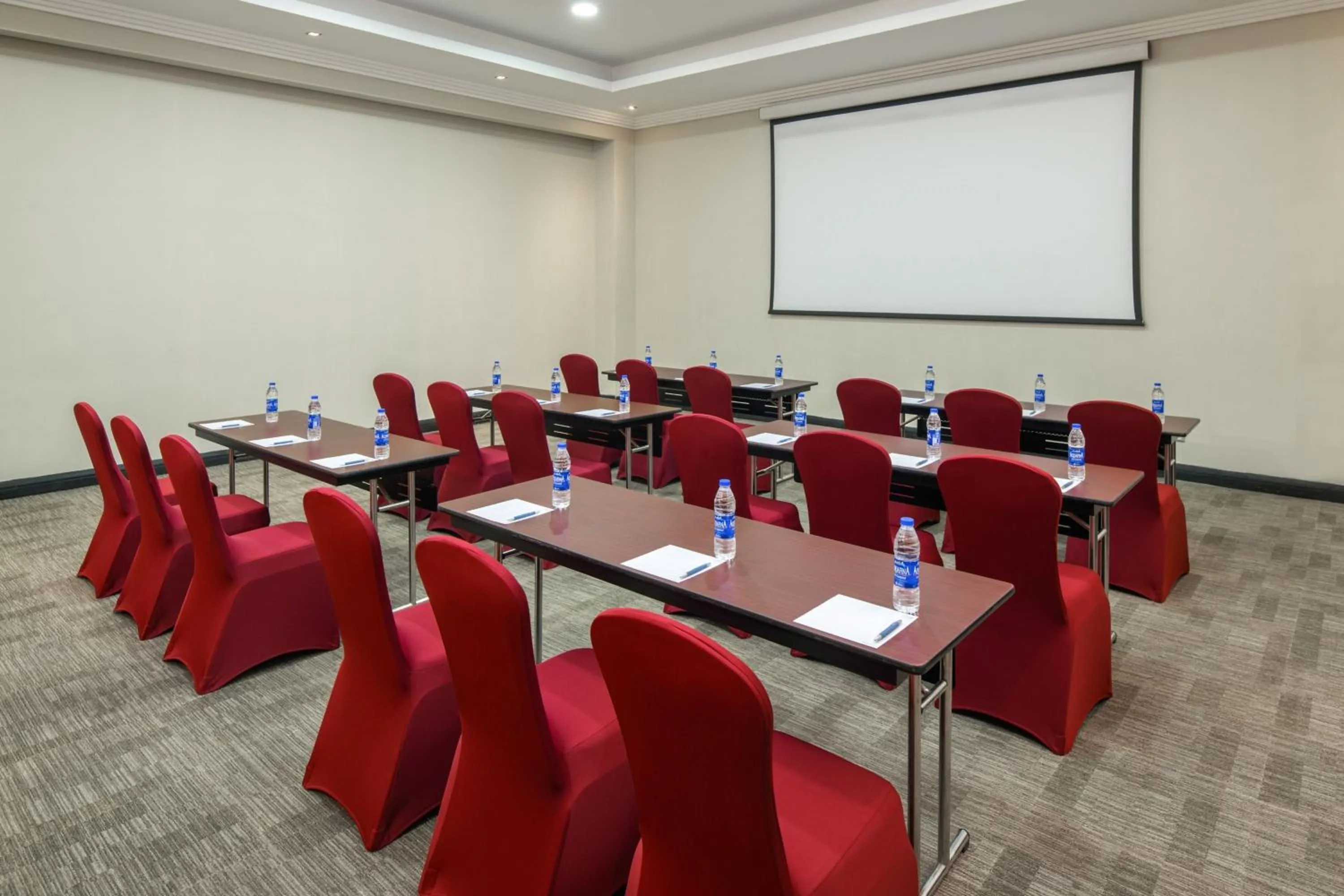 Meeting/conference room in Four Points by Sheraton Lagos