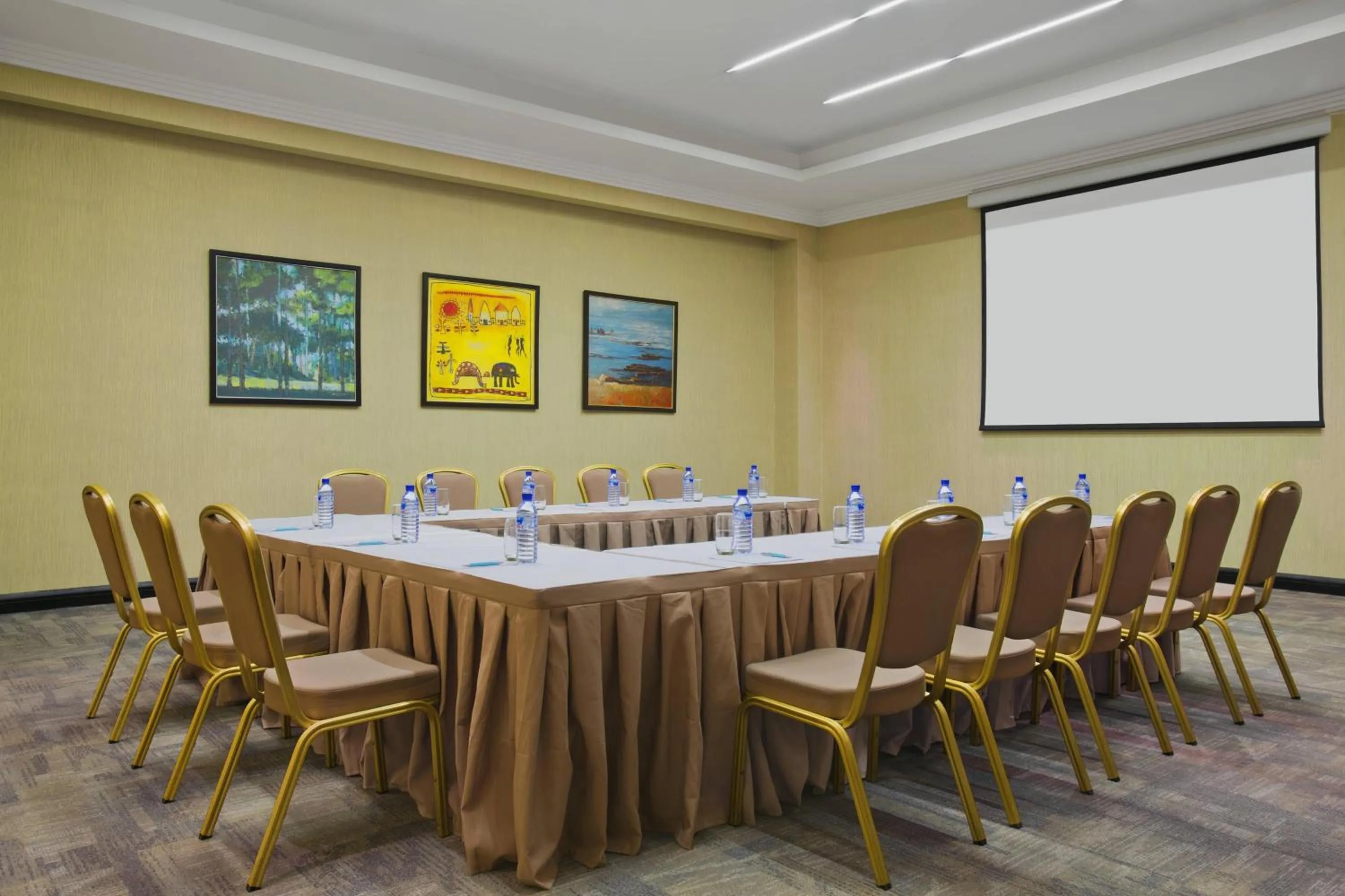 Meeting/conference room in Four Points by Sheraton Lagos