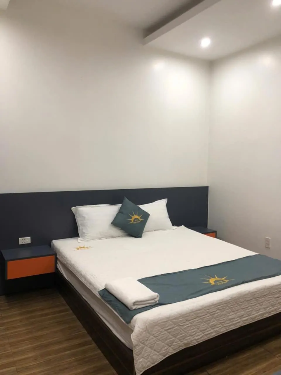 Photo of the whole room, Bed in Holiday Hotel 2