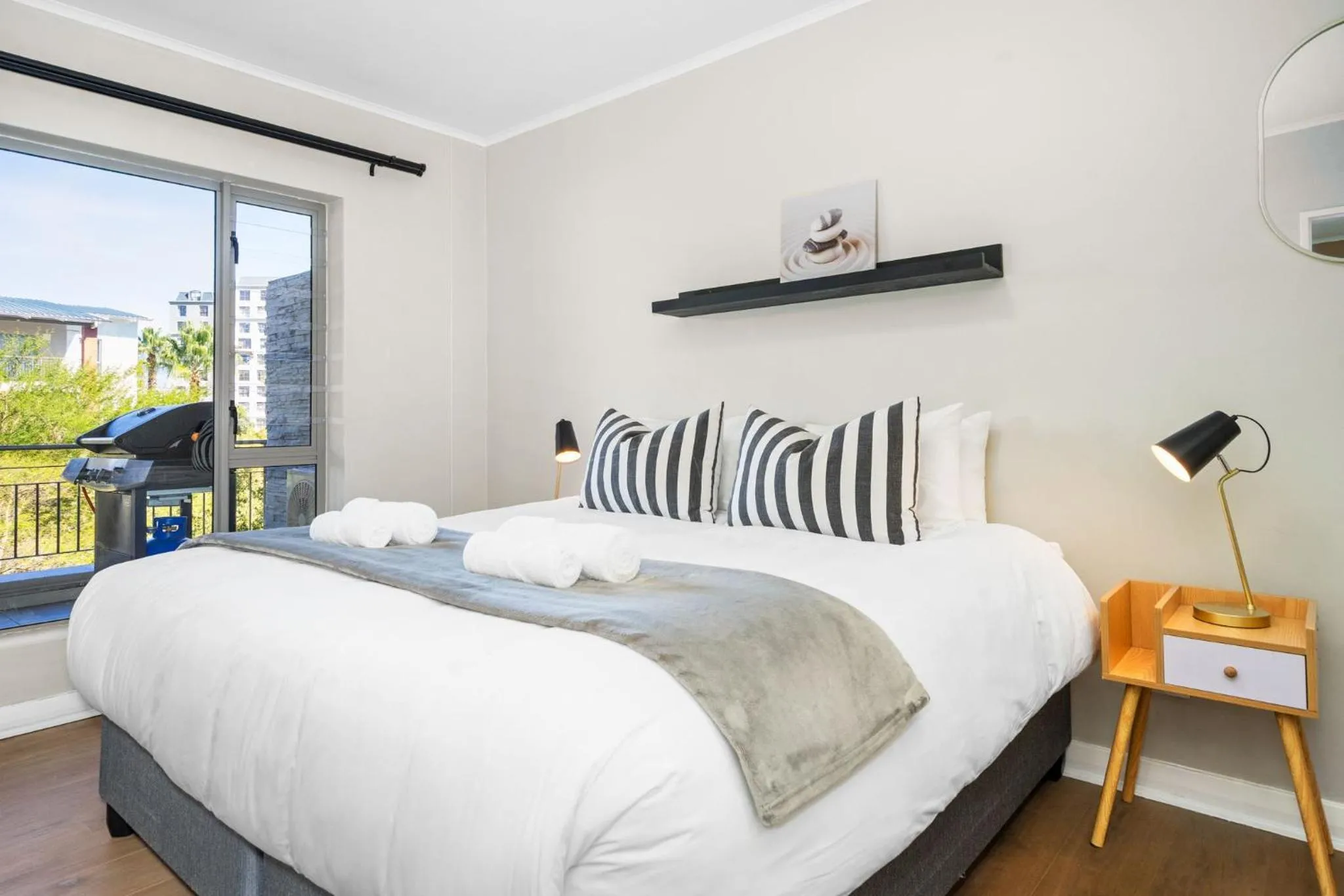 Other, Bed in Mayfair Luxury 212
