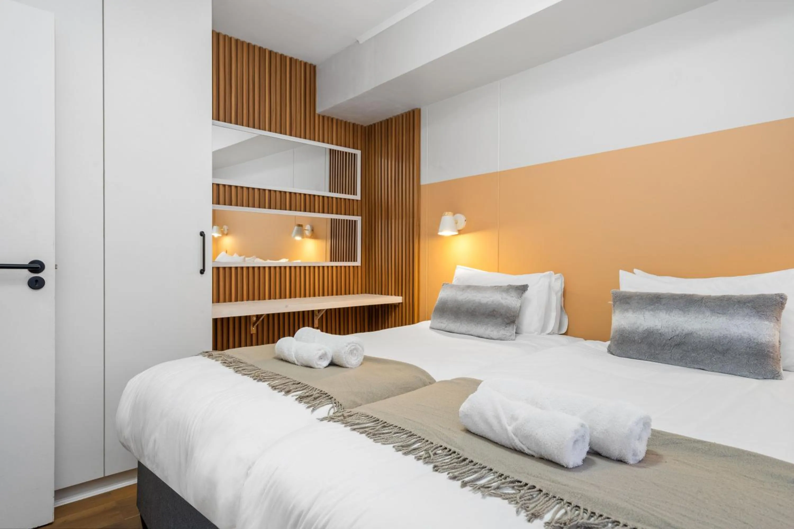 Other, Bed in Mayfair Luxury 212