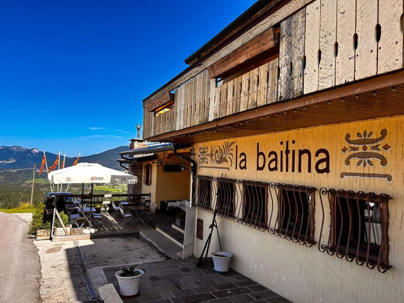 Property building in Hotel Ristorante La Baitina